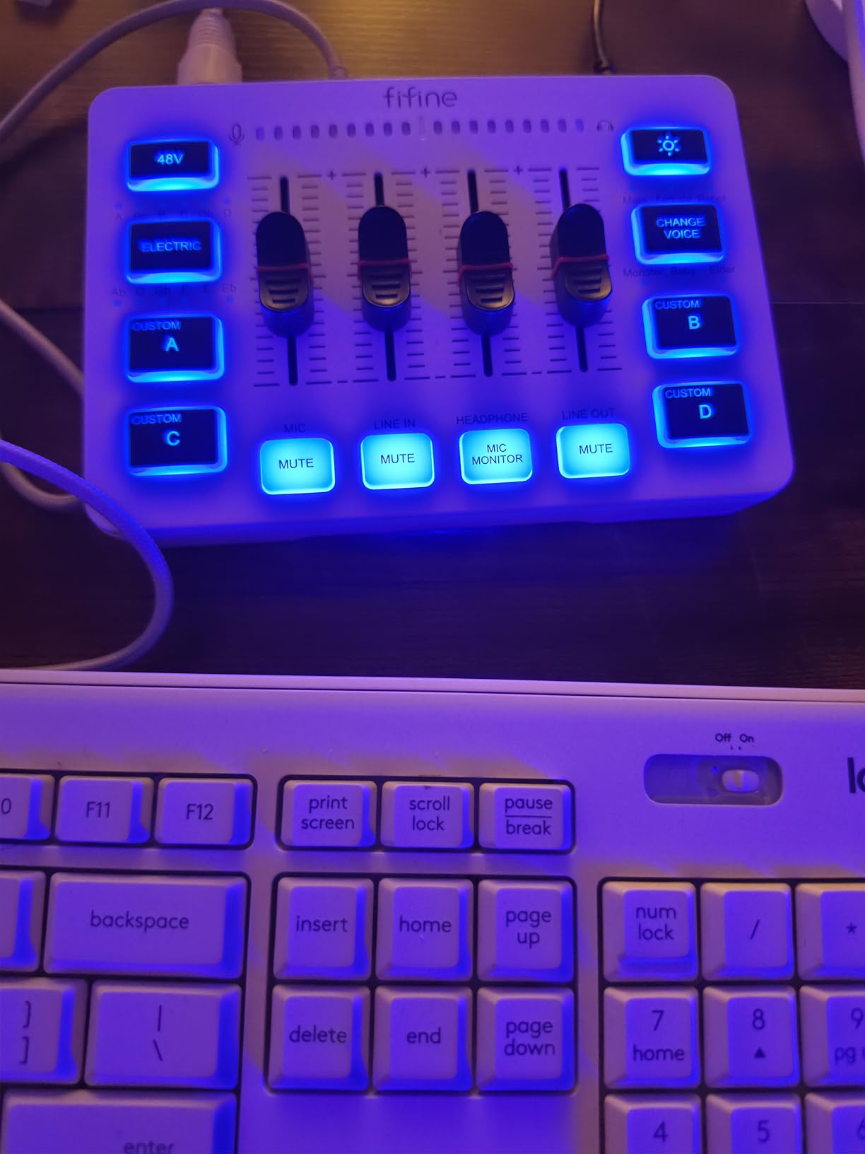 FIFINE Gaming Audio Mixer, Streaming RGB PC Mixer with XLR Microphone Interface, Individual Control, Volume Fader, Mute Button, 48V Phantom Power, for Podcast/Recording/Vocal/Game Voice-AmpliGame SC3 | USB PnP For PC,Mute Button,XLR Preamp,RGB,Voice change,48V Phantom Power,Monitoring,Podcast,Recording,Vocal,Streaming customer photo 2