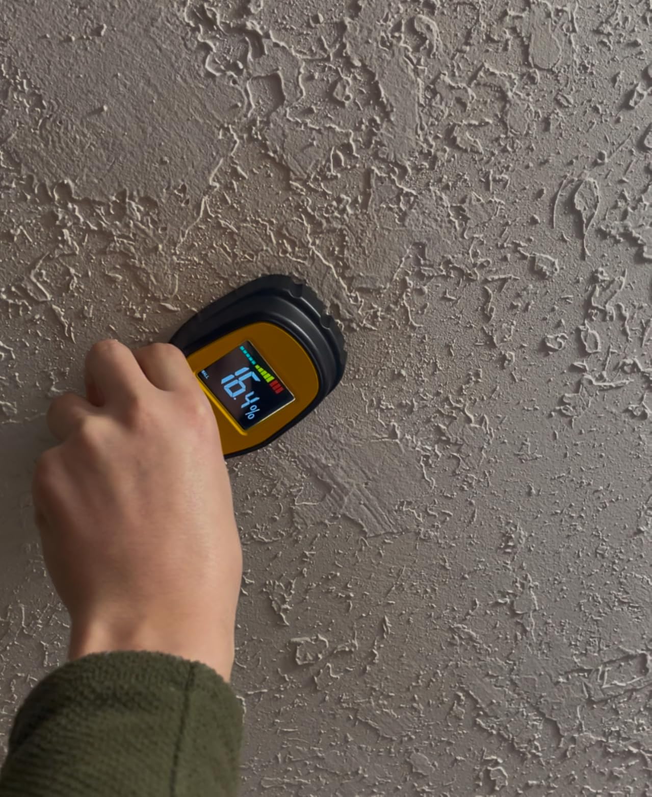 Pinless Moisture Meter, Digital Wood Moisture Meter for Lumber & Drywall | Digital Pinless Wood Moisture Detector with LCD Display for Woodworking, Lumber, Drywall, Firewood, Masonry & Concrete customer photo 1