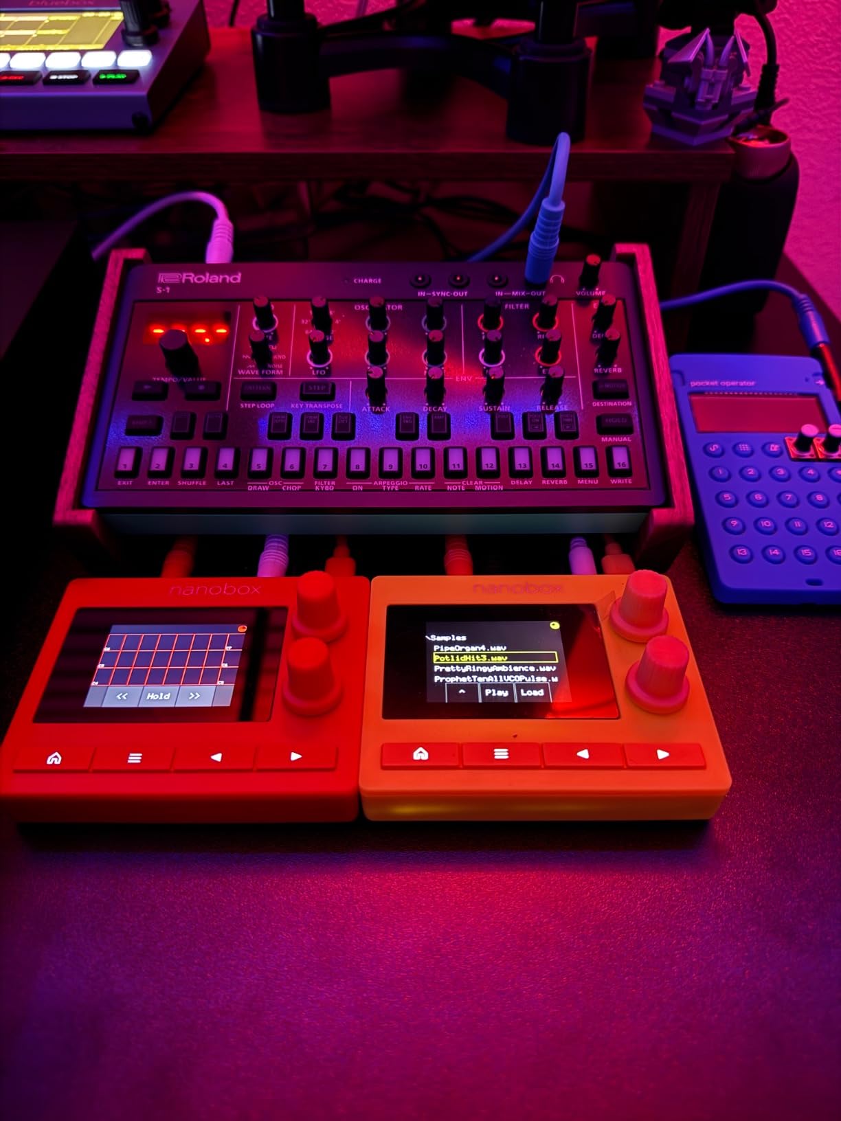 Roland AIRA Compact S-1 Tweak Synth | Ultra-Portable Micro Polysynth with Advanced Tools customer photo 1