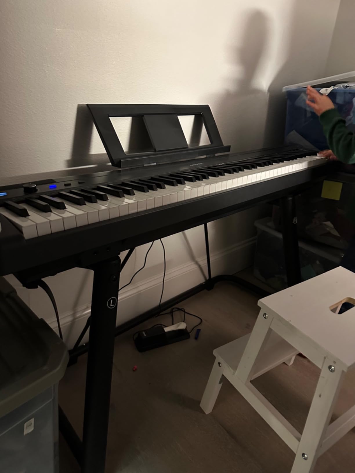 AODSK Digital Piano 88 Key Weighted keyboard Piano with Portable and stable U stand, Full Size Weighted Keyboard, with 3-Pedal Unit, 2x15W Stereo Speakers, MP3 Function, Black, Piano Lessons customer photo 2
