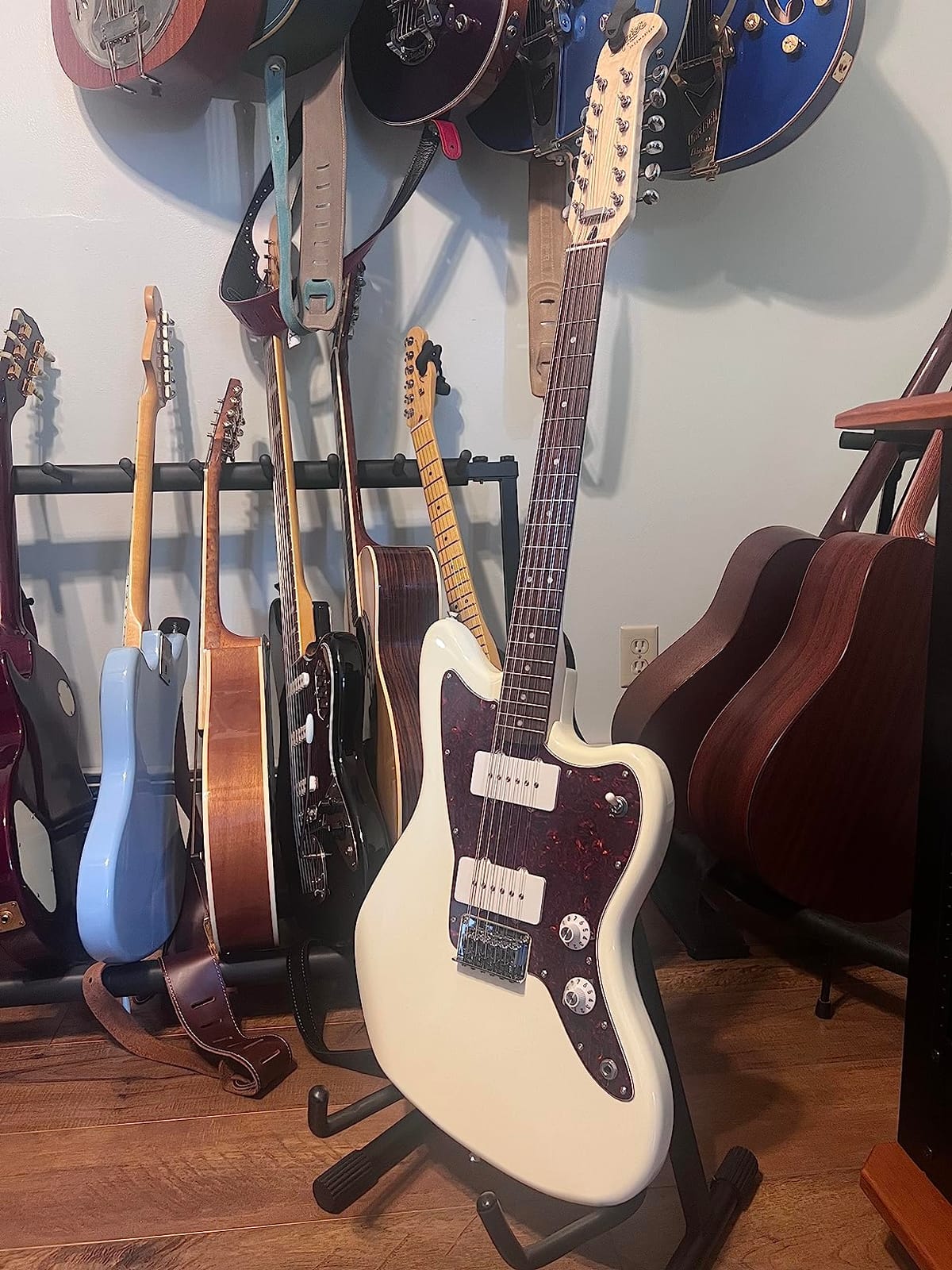 Paranormal Jazzmaster XII, Laurel Fingerboard, Tortoiseshell Pickguard, Olympic White customer photo 1