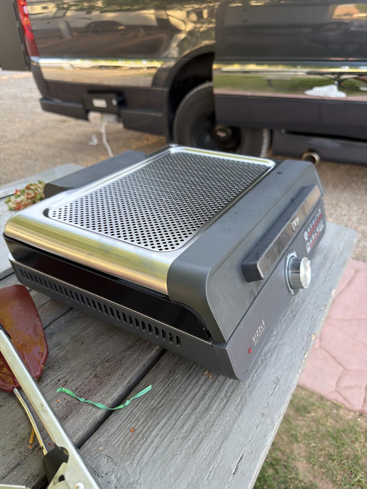 Ninja Sizzle Indoor Grill & Griddle, 14'', 500°F, Grey/Silver, GR101 customer photo 1