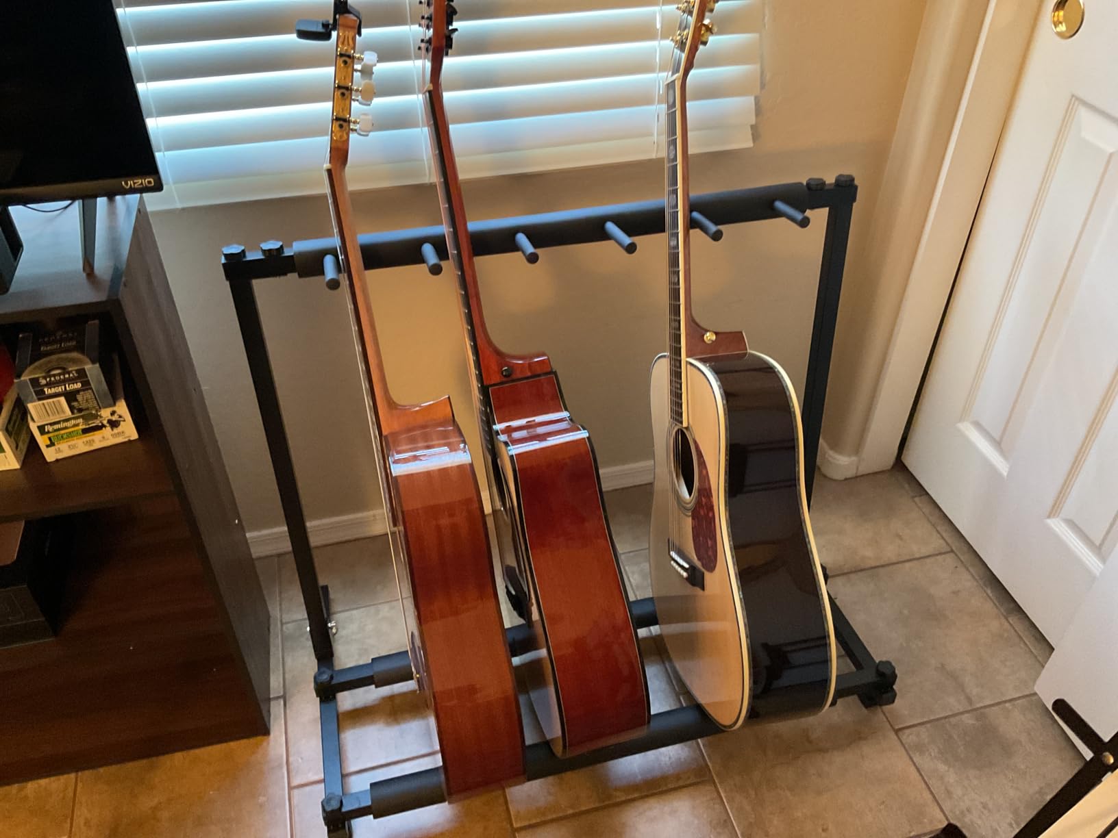 AODSK 5 Multi Guitar Stand Rack with Folding Design, Multiple Guitars Stand, Portable Black Guitar Holder for Guitar & Bass, Studio & Home (Square-5 Holder) customer photo 2