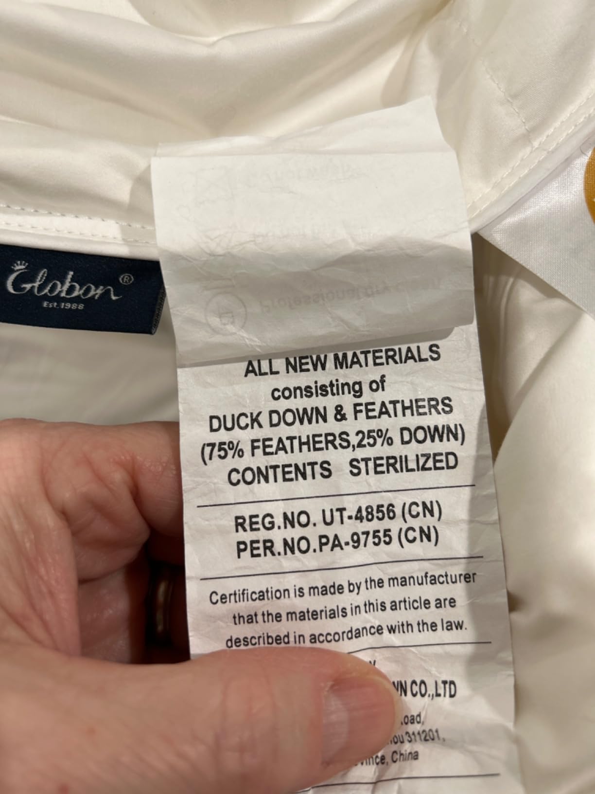 Globon Ultra-Soft Down Feather Comforter King Size, Luxury Hotel Collection Duvet Insert for All Season, Noiseless Shell, 700 Fill Power, Medium Weight with Corner Tabs, White customer photo 1