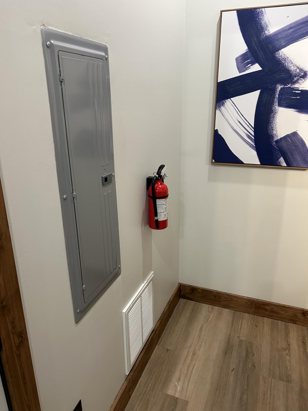 Kidde Full Home Fire Extinguisher, 3-A:40-B:C, KD176-340ABC | Residential Multi-Purpose Extinguisher for Medium to Large Common Household Fires, 5.5 lb. Dry Chemical customer photo 1