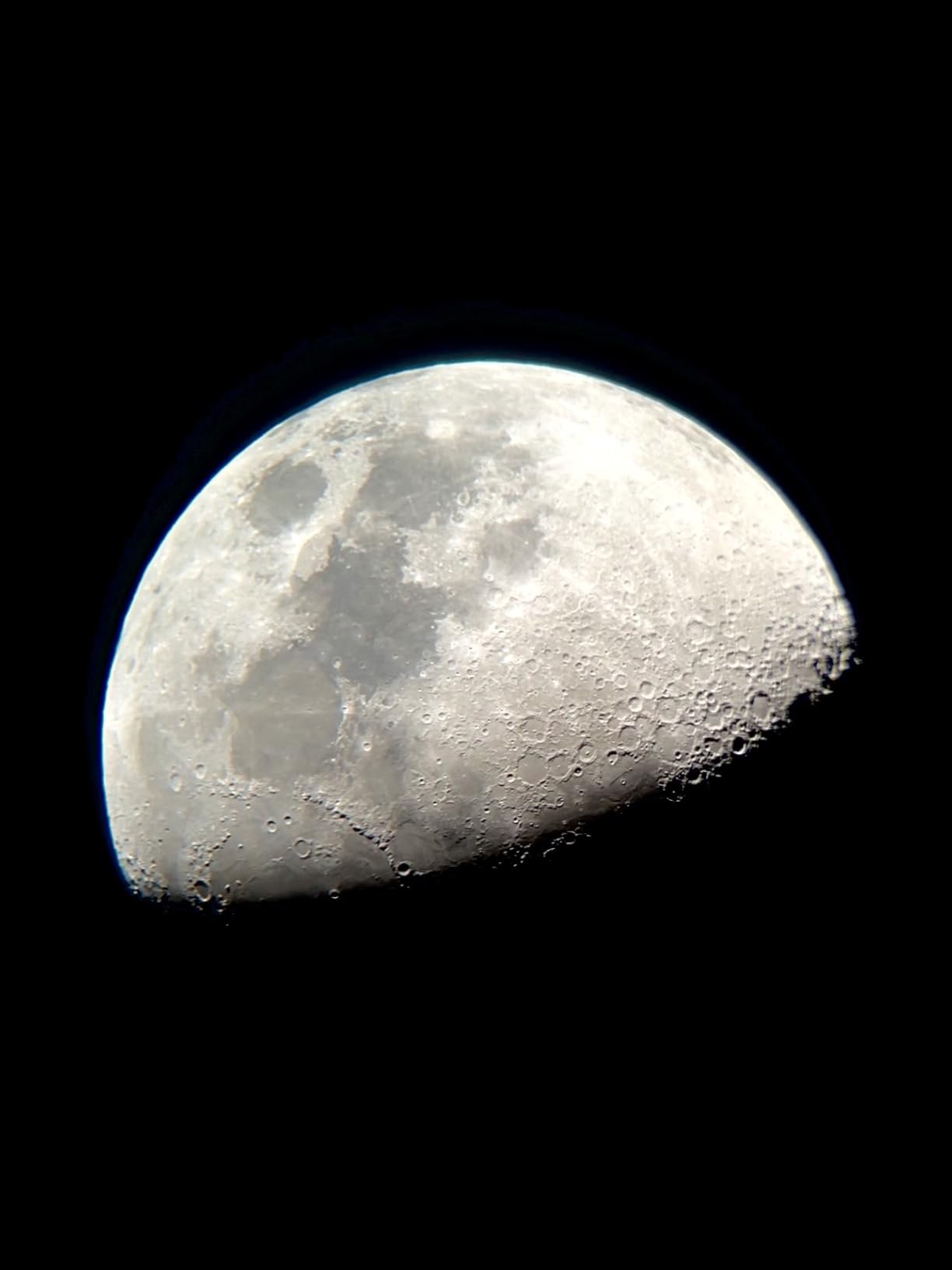 Celestron StarSense Explorer 150mm App-Enabled Tabletop Dobsonian Telescope customer photo 1