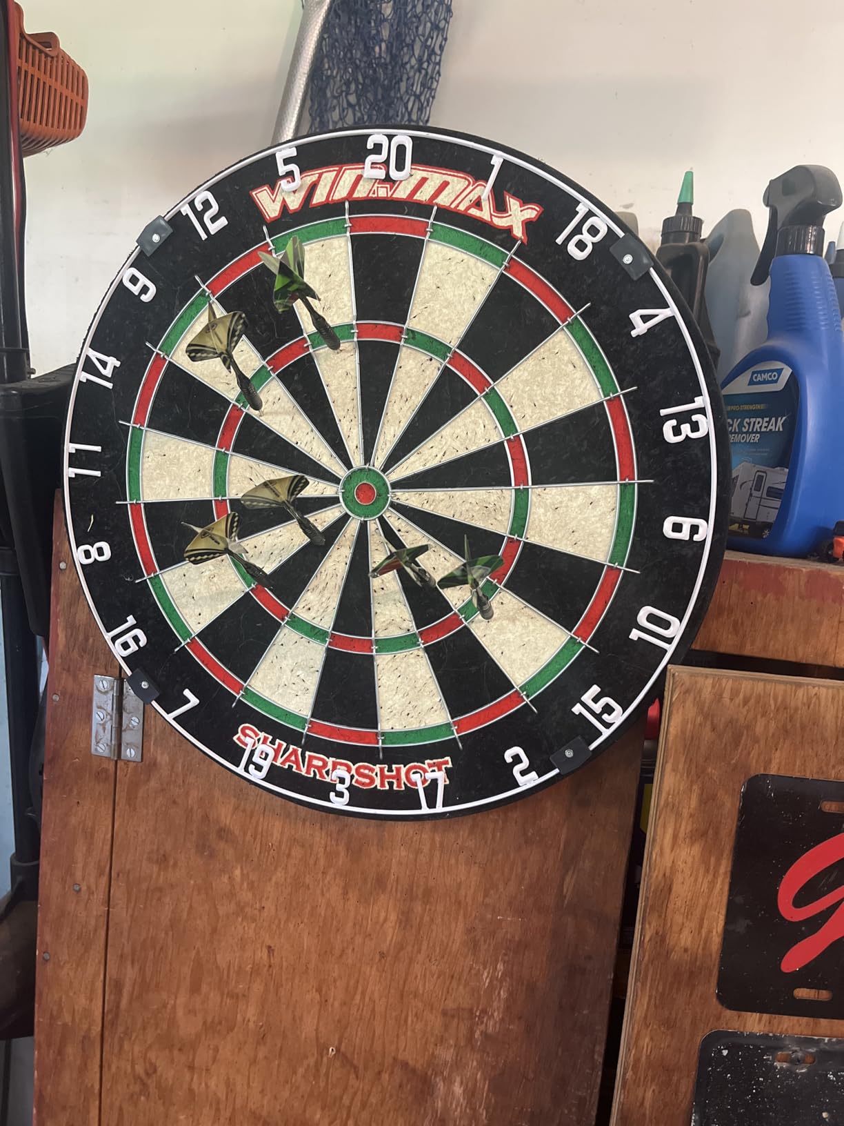 WIN.MAX Dart Board - Bristle Steel Tip Dartboard with 12 Metal Darts | Dartboard for Adults Bristle Steel Tip Dart Board Set customer photo 1