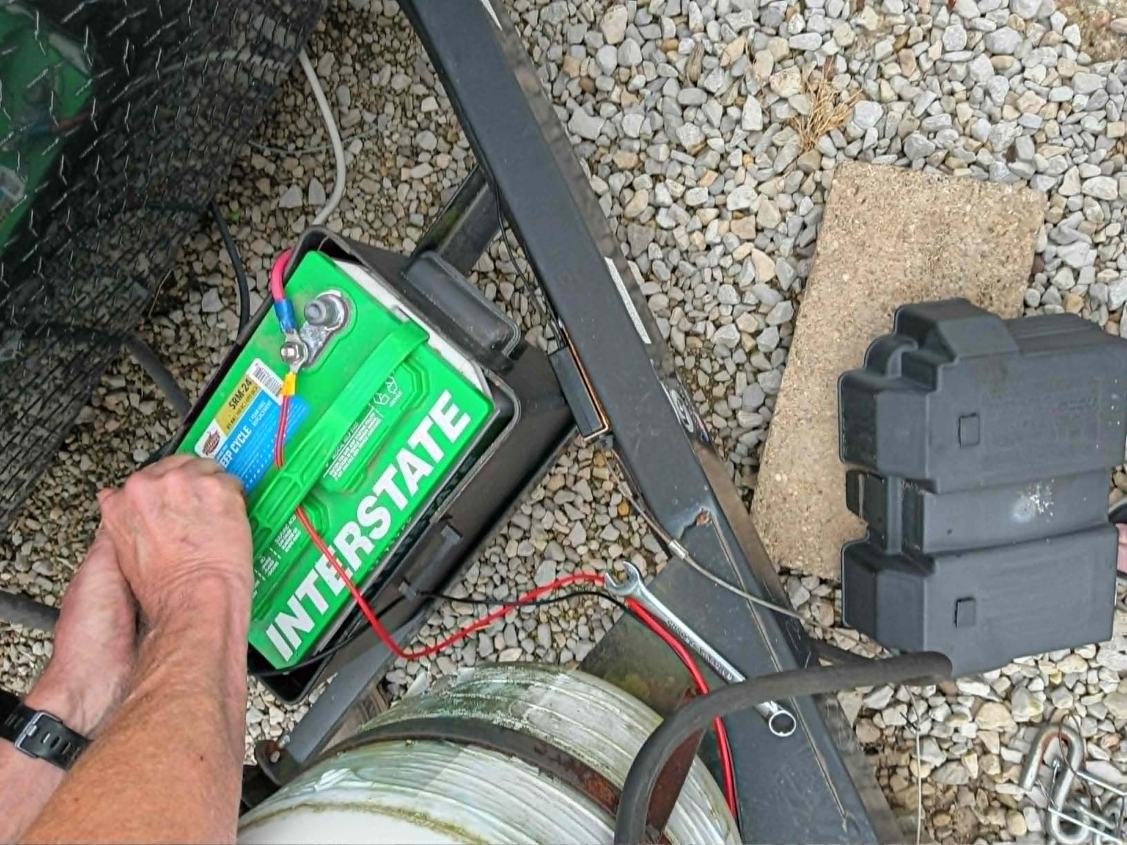 VEVOR Electric Trailer Jack, Power Tongue Jack Weight Capacity 4000 lbs customer photo 2
