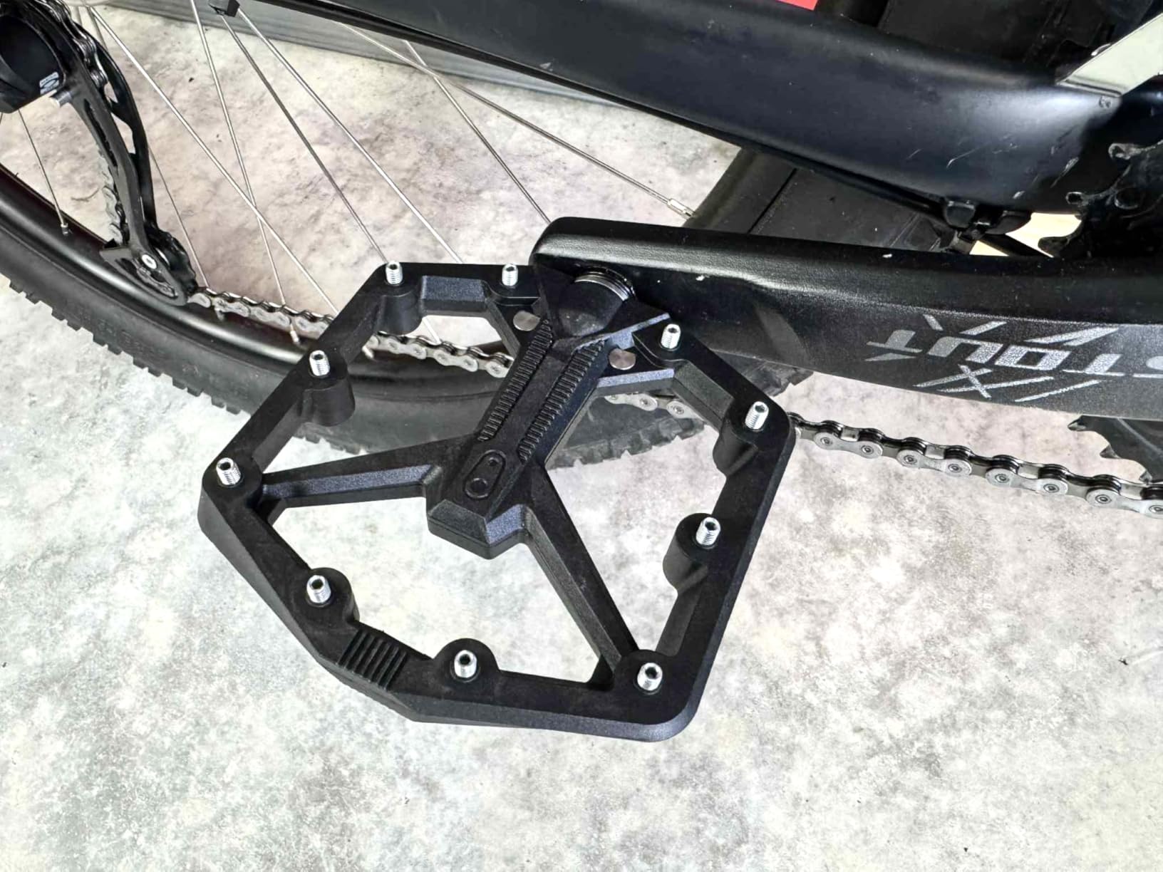 Crankbrothers Stamp Flat MTB Pedals - Size-Specific, Lightweight, Versatile, Durable Bike Pedals customer photo 1
