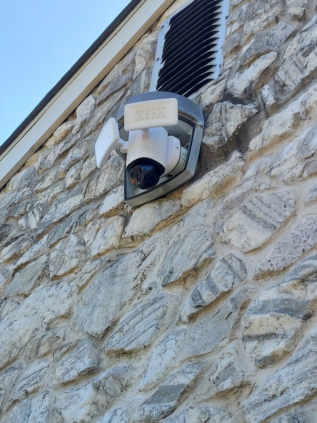 eufy Security Floodlight Camera E340, Dual-Lens, 360 degree Coverage, 8X Zoom, Pan & Tilt, AI Detection & Tracking, 24/7 Recording, 2000 LM, Dual-Band Wi-Fi 6, No Monthly Fee, Wired Outdoor customer photo 1
