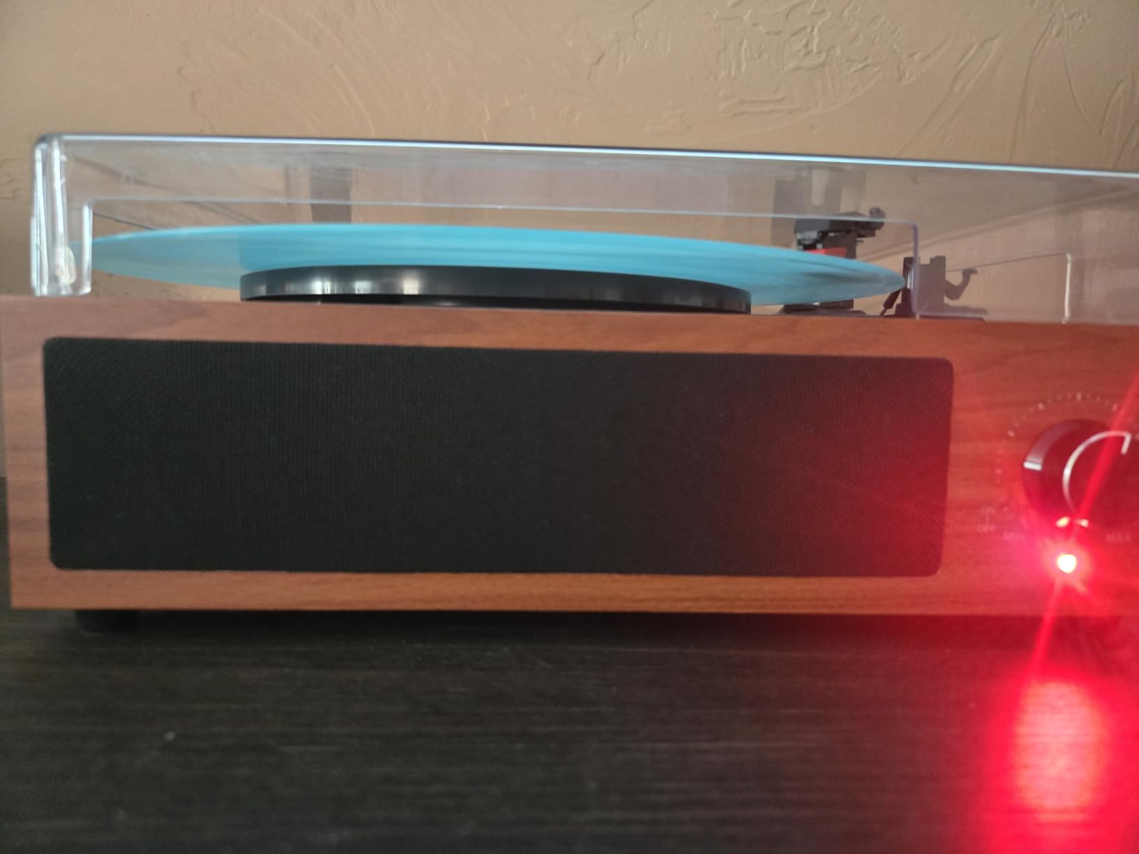WOCKODER Vinyl Record Player Vintage Turntable with Speakers, Retro Black customer photo 2