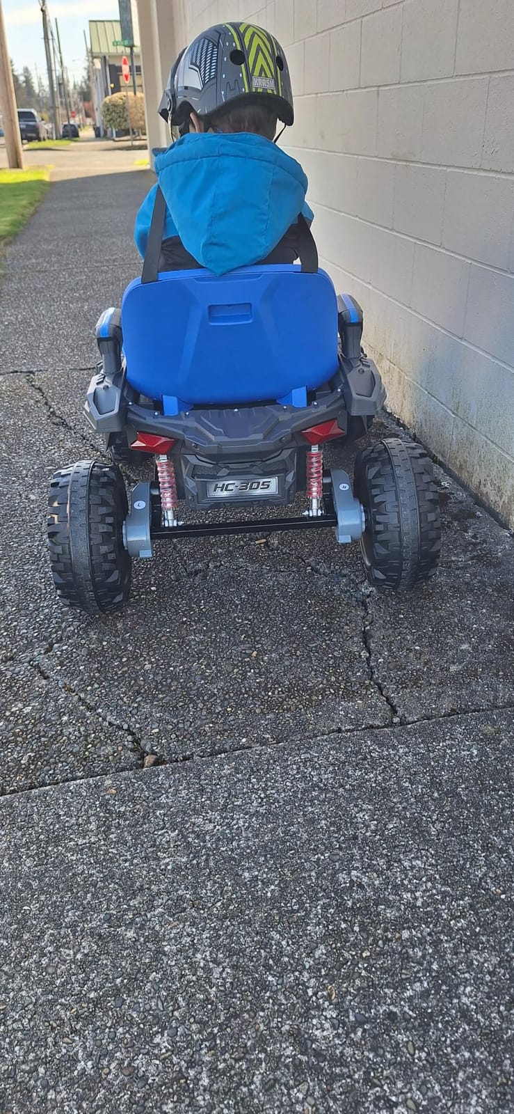 ANPABO 24V 4x4 Ride On Toys for Big Kids Aged 3-12, 4 * 200W Motors-Green | Heavy-duty kids atv for off-road fun featuring a sturdy metal frame, shock absorbers, 5mph, adjustable seat and parent remote customer photo 1