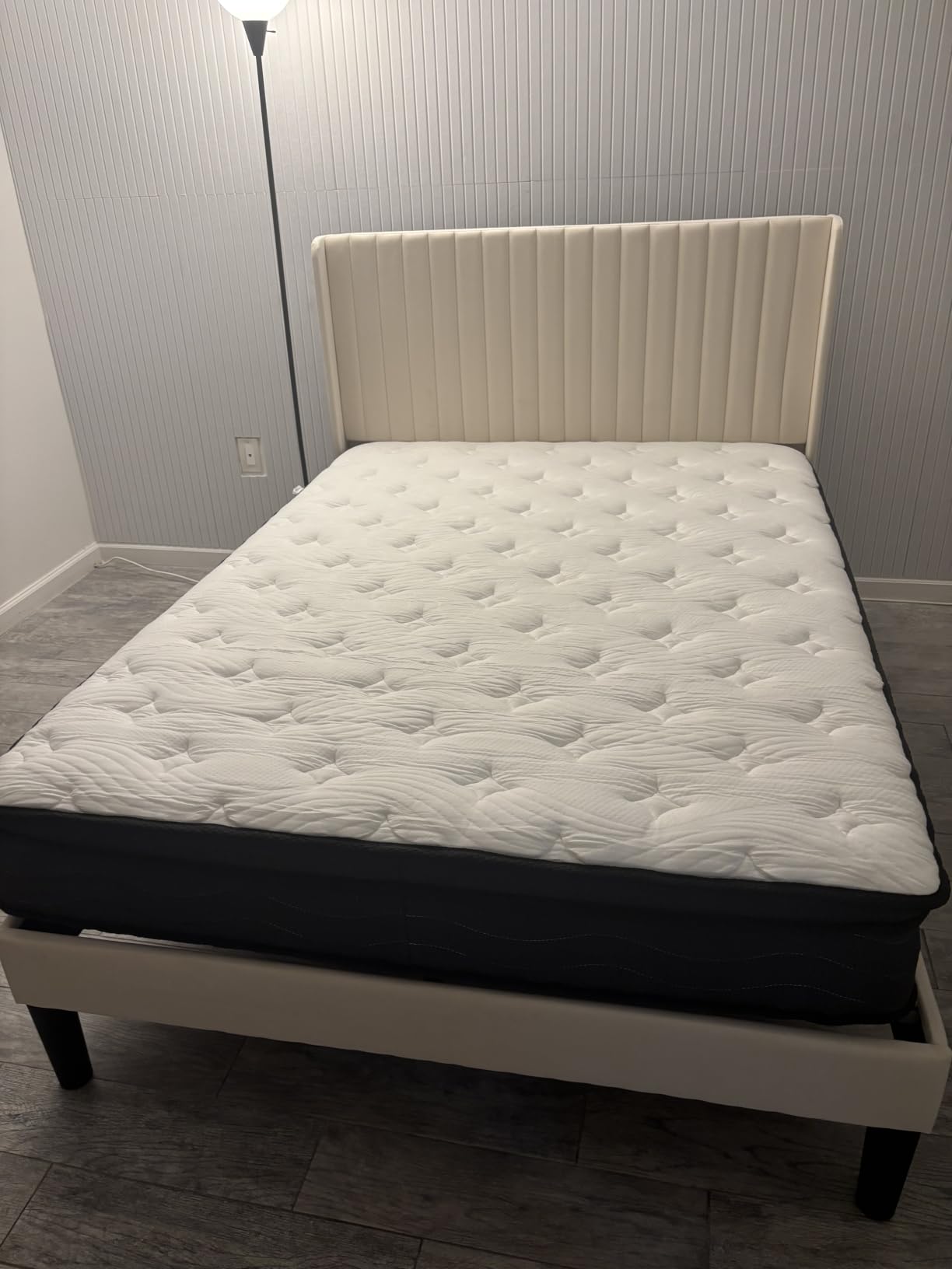 SHA CERLIN Full Size Velvet Bed Frame, Tufted Wingback Headboard, White customer photo 2