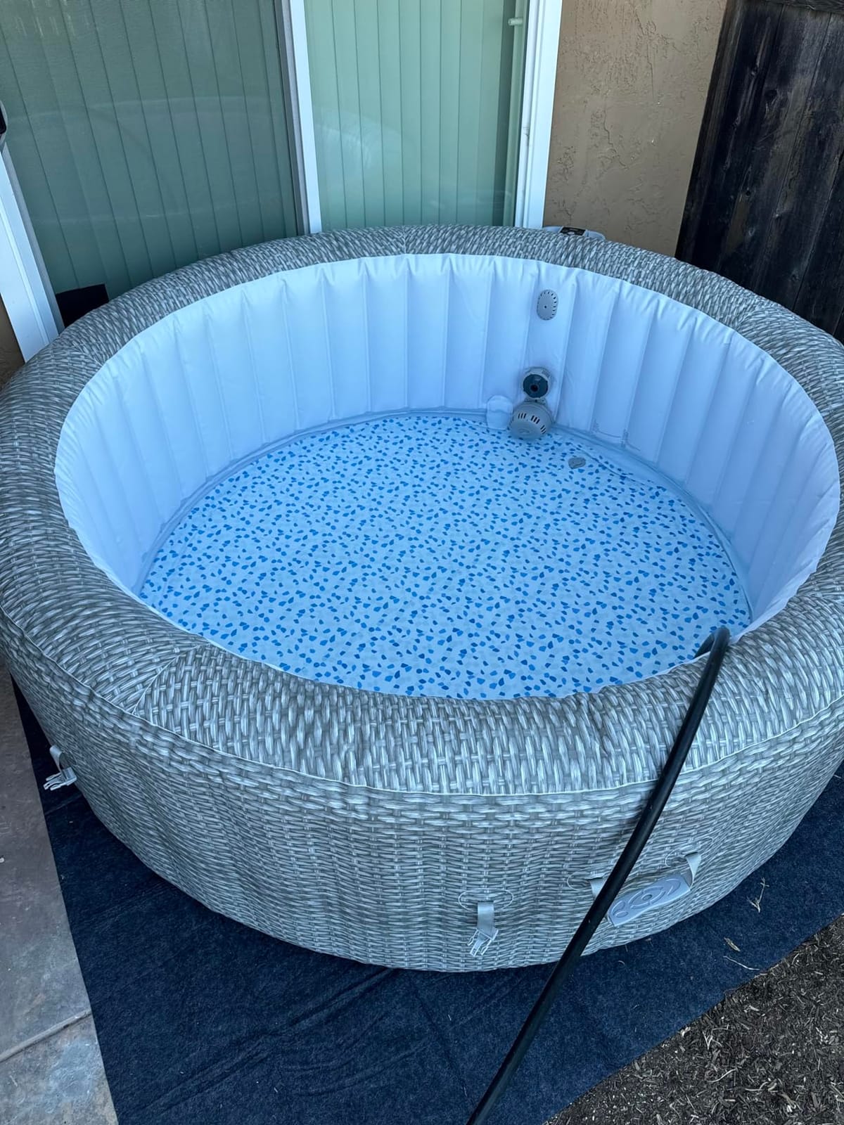 Coleman SaluSpa Sicily Energy-Efficient 5-7 Person Inflatable Hot Tub customer photo 1
