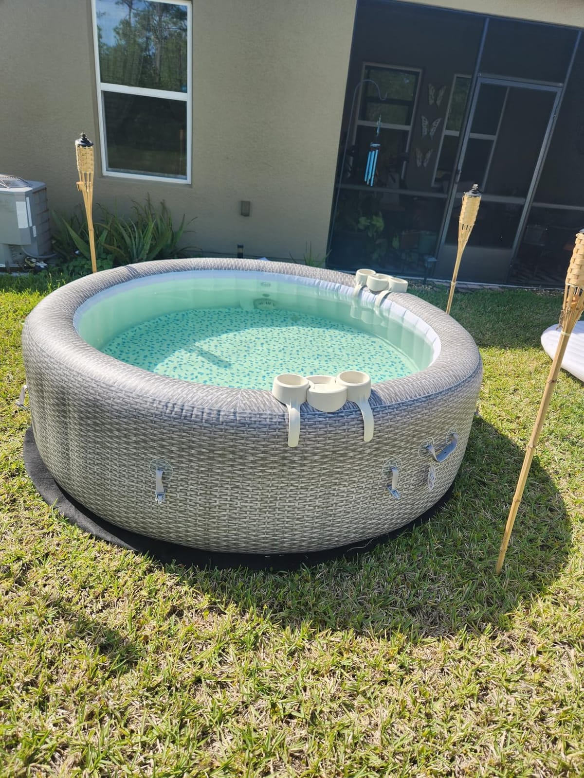 Coleman SaluSpa Sicily Energy-Efficient 5-7 Person Inflatable Hot Tub customer photo 2