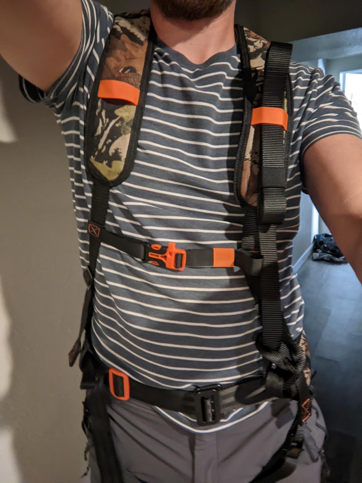 Kalkal Tree Stand Harness, Hunter Safety System with Whistle Aid, Adjustable Lightweight Hunting Harness for Hunting M/L/XL customer photo 1