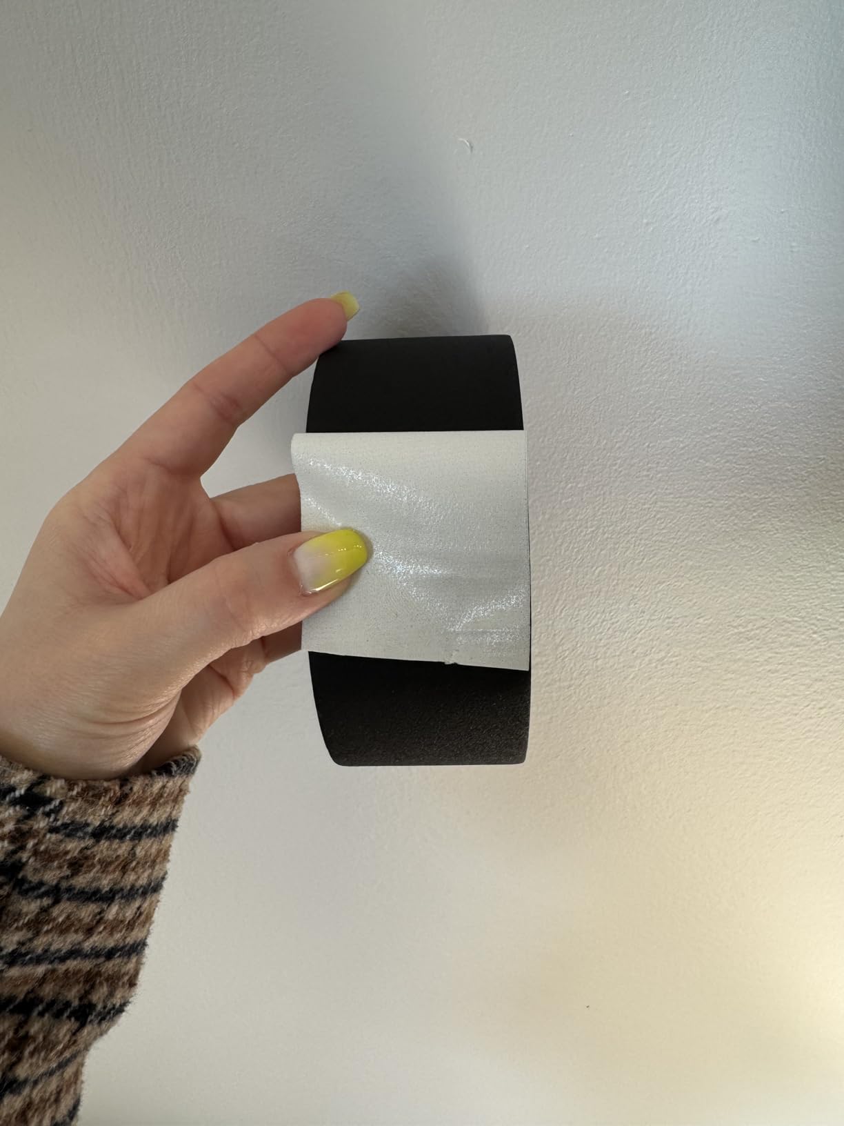 4-Pack Black Gaffers Tape - 2 inch x 30 Yards - Pro Water-Resistant Black Gaff Tape for Cables, Matte, Non-Reflective, Easy Tear by Hand, No Residue, Stage Marking, Photography, Audio, Video Setup customer photo 2