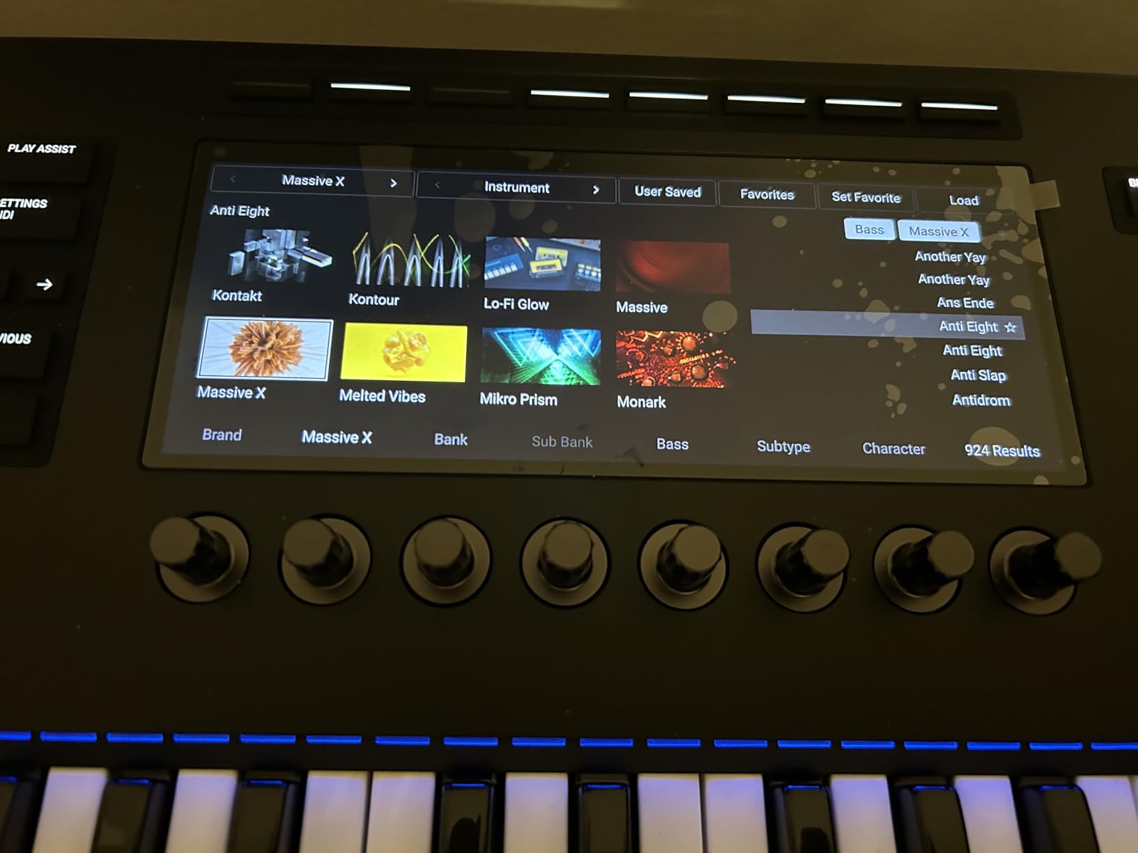 Native Instruments Komplete Kontrol S61 MK3 Keyboard Controller customer photo 2