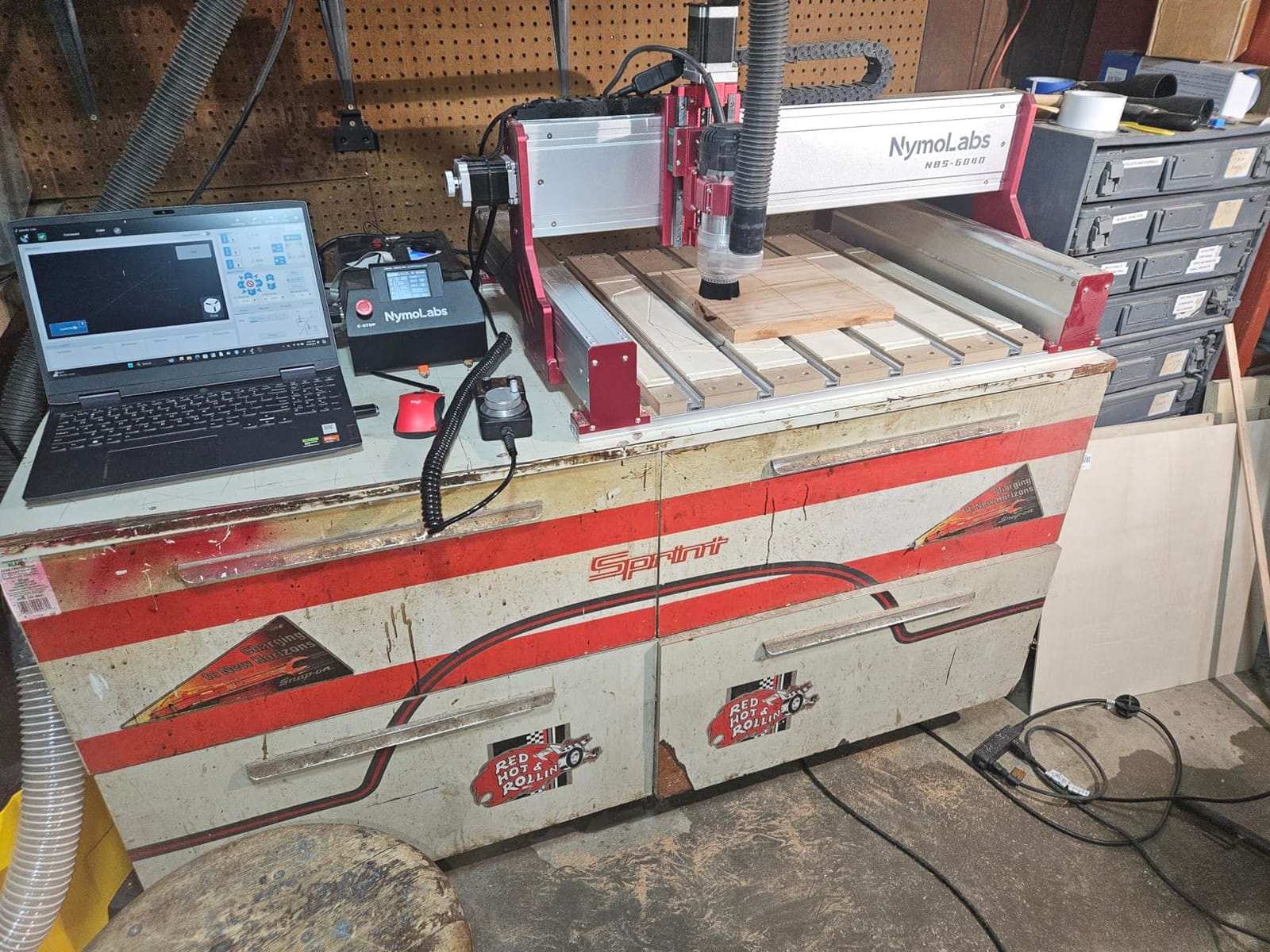 NBS-6040 CNC Router Machine, 710W Spindle for Wood Acrylic & Metal | 610 × 410 × 120 mm Work Area, Linear Rails on All Axes & Ball Screws, NEMA 23 Motors, GRBL Control & 2.8