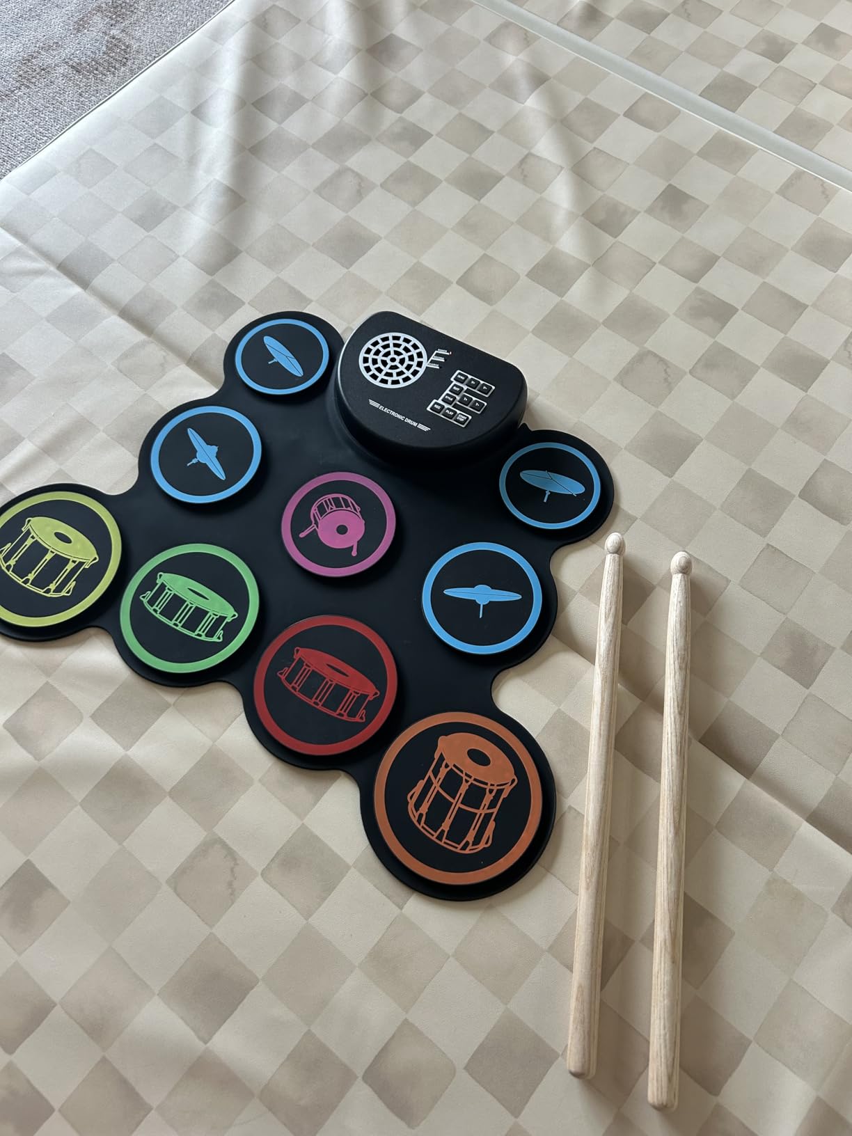 Sboet Electronic Drum Set, 9-Drum Practice Pad with Headphone Jack, Roll-up Drum Kit Machine with Built-in Speaker Drum Pedals and Sticks 10 Hours Playtime, Great Christmas Holiday Gifts for Kids customer photo 1