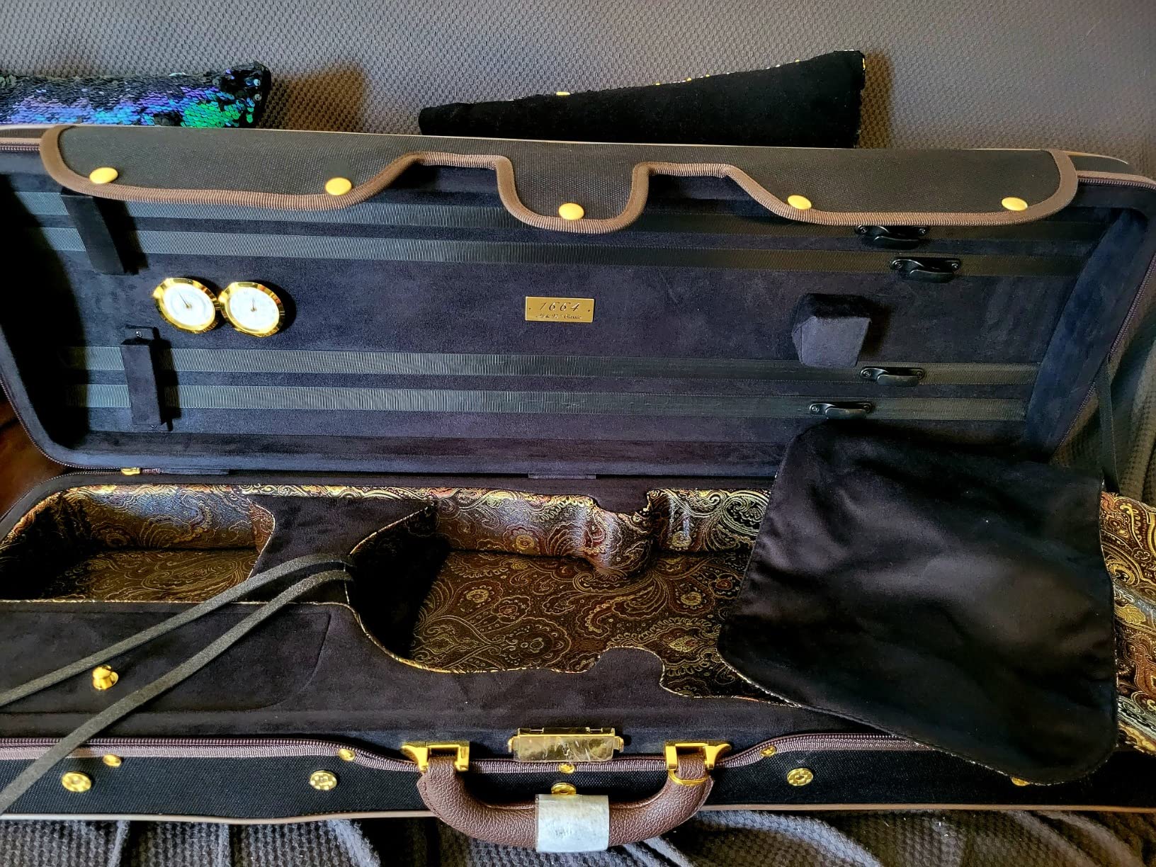 MI&VI NF-9001 Professional Hard-Shell Violin Case 4/4 Full Size Luxury Silk Interior, High-Density Foam, Sheet Pocket, Oblong Shape, Adjustable Straps, Hygrometer customer photo 2