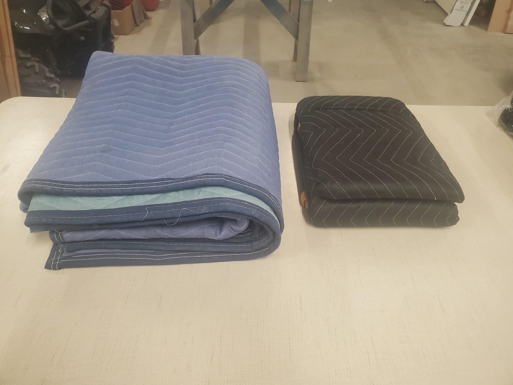 Large Moving Blankets 80 * 72in Heavy Duty Packing Blankets for Furniture Moving Shipping Wrapping Quilted Furniture Pads for Moving, Padded Mover Blankets (Black) 2pack customer photo 2