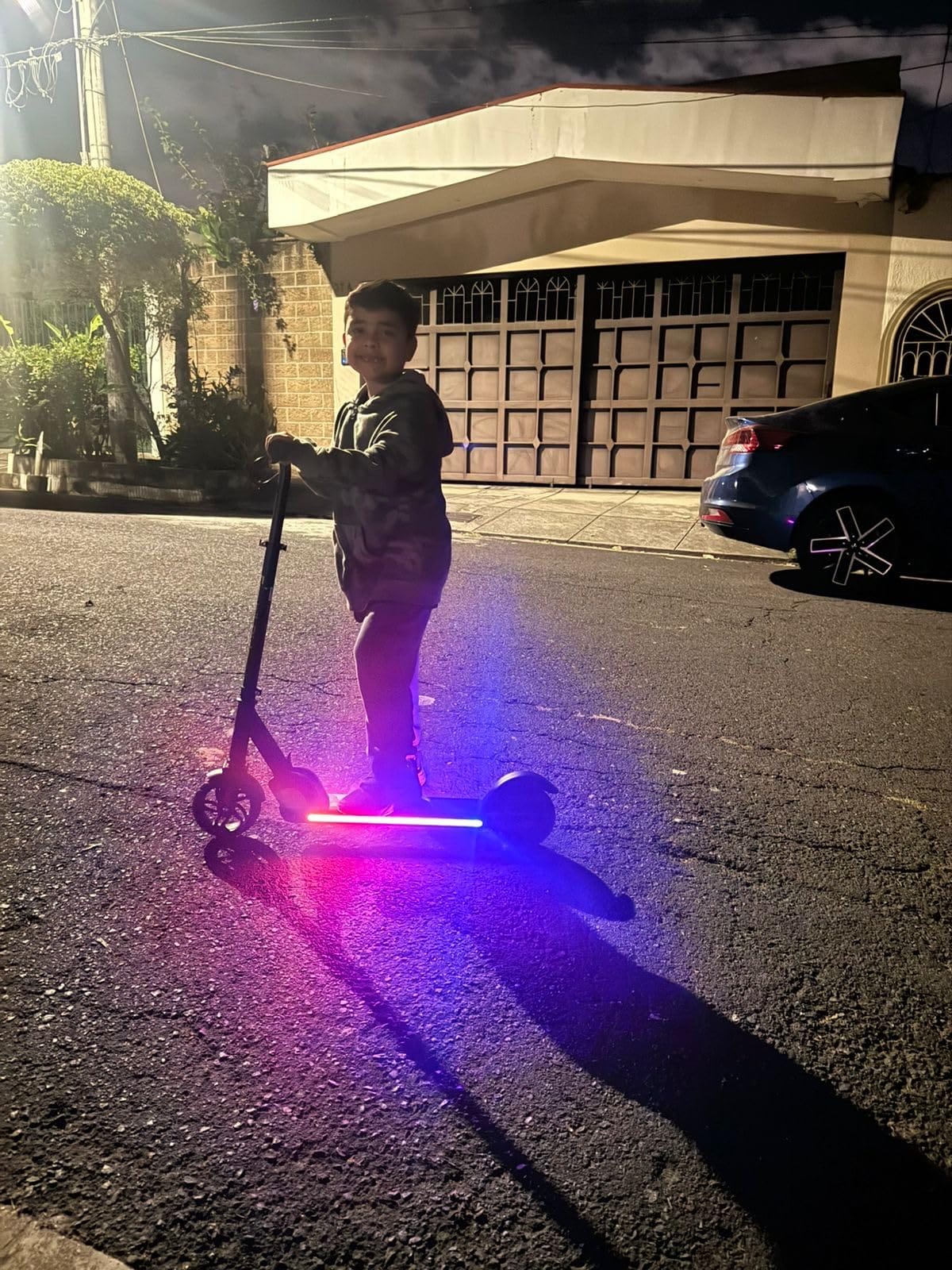 FanttikRide C9 Pro Kids Electric Scooter Ages 8-12, Colorful Rainbow Lights, E-Scooter for Kids 3.9-5.2 ft, 132 lbs, 5 Miles Range, Up to 40 min Ride Time, 5/8/10 MPH, 3 Adjustable Heights customer photo 1