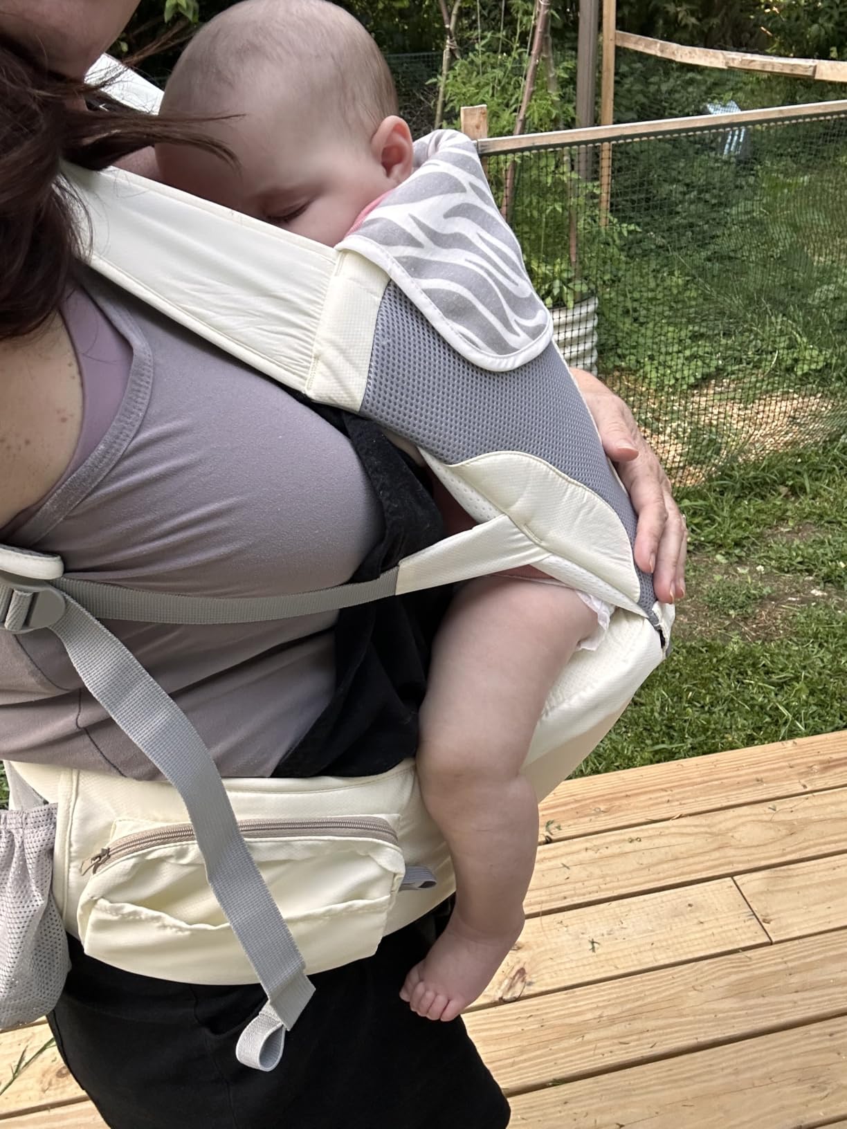 MOMTORY Safety-Certified 6-in-1 Baby Carrier Newborn to Toddler, Black, Plus Size Friendly, 6 Carry Positions, 7-50lbs customer photo 2
