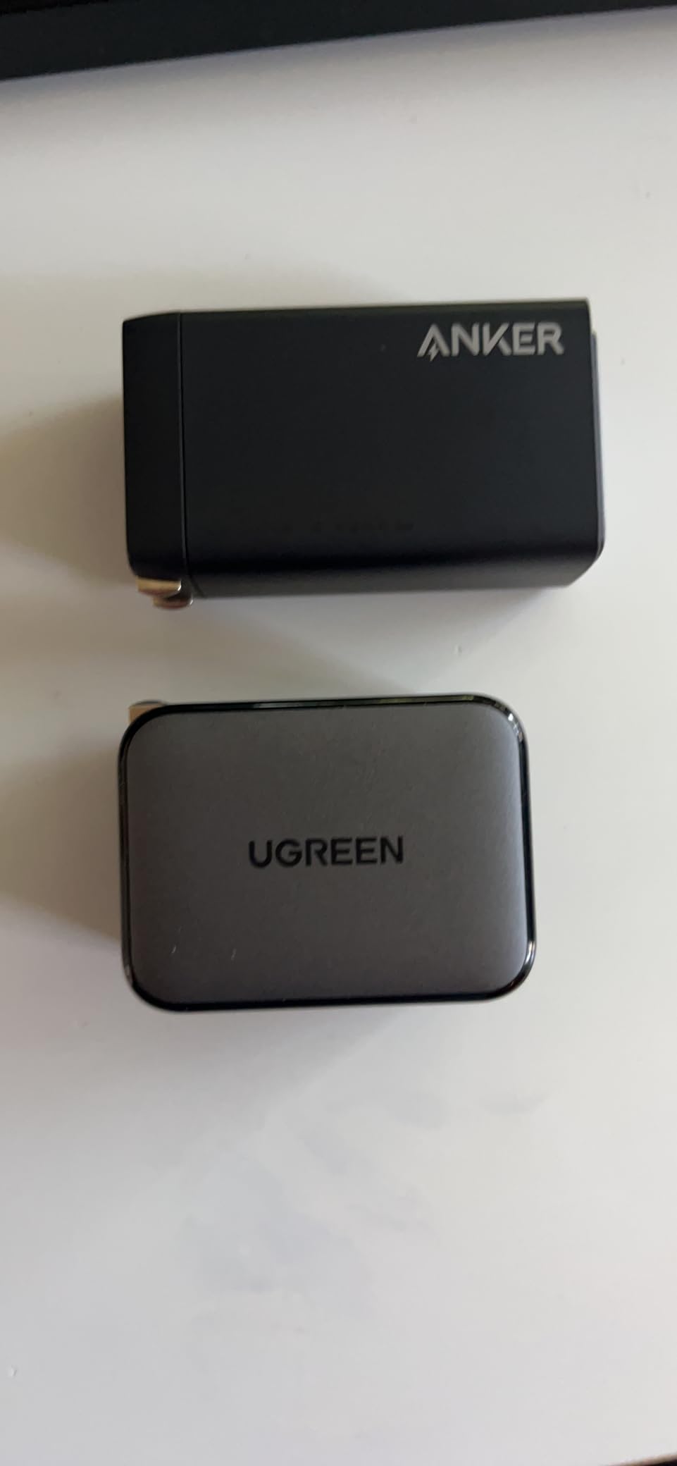 UGREEN Nexode X 65W GaN USB C Wall Charger, 3-Port PPS Ultra Compact Foldable Fast Charger for MacBook Pro/Air, iPhone 17/16/15 Series, Galaxy S25/S24, Pixel 10/9, iPad Pro, Steam Deck customer photo 2