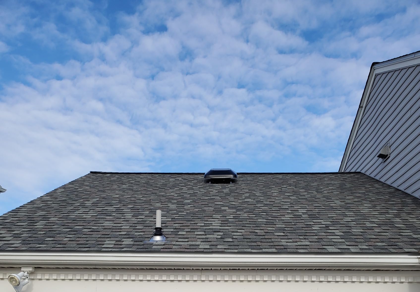 Quietcool AFR PRO-1.3 Roof Mount Attic Fan - 1266 CFM - Adjustable Thermostat - 20ft Power Cord - Plug-and-play - Two Speed customer photo 1