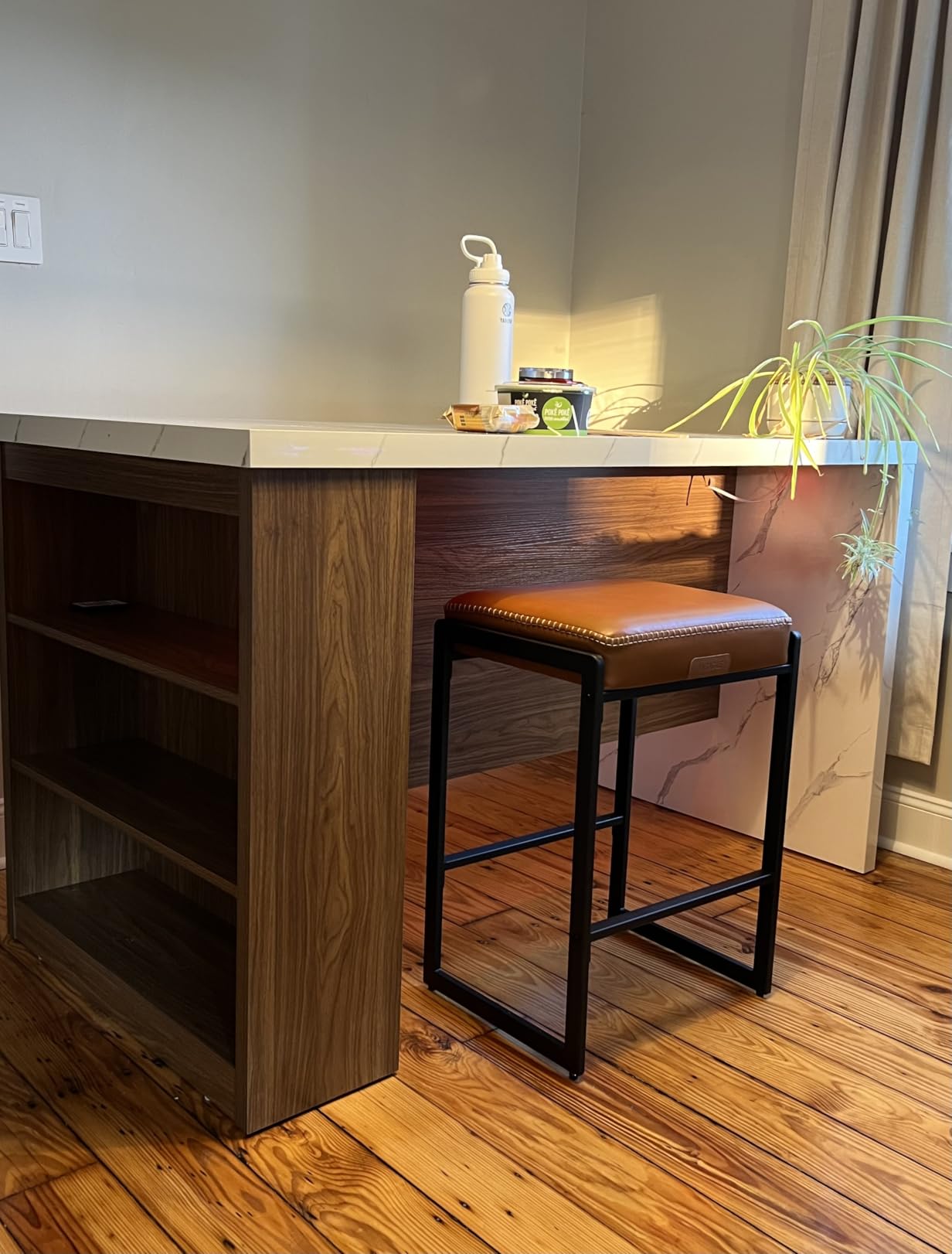 VASAGLE EKHO Collection - Bar Stools Set of 2, Counter Height Bar Stools, Synthetic Leather with Stitching, Mid-Century Modern, 26-Inch Tall, Kitchen Home Bar Dining Room, Caramel Brown ULBC086K01V1 customer photo 2