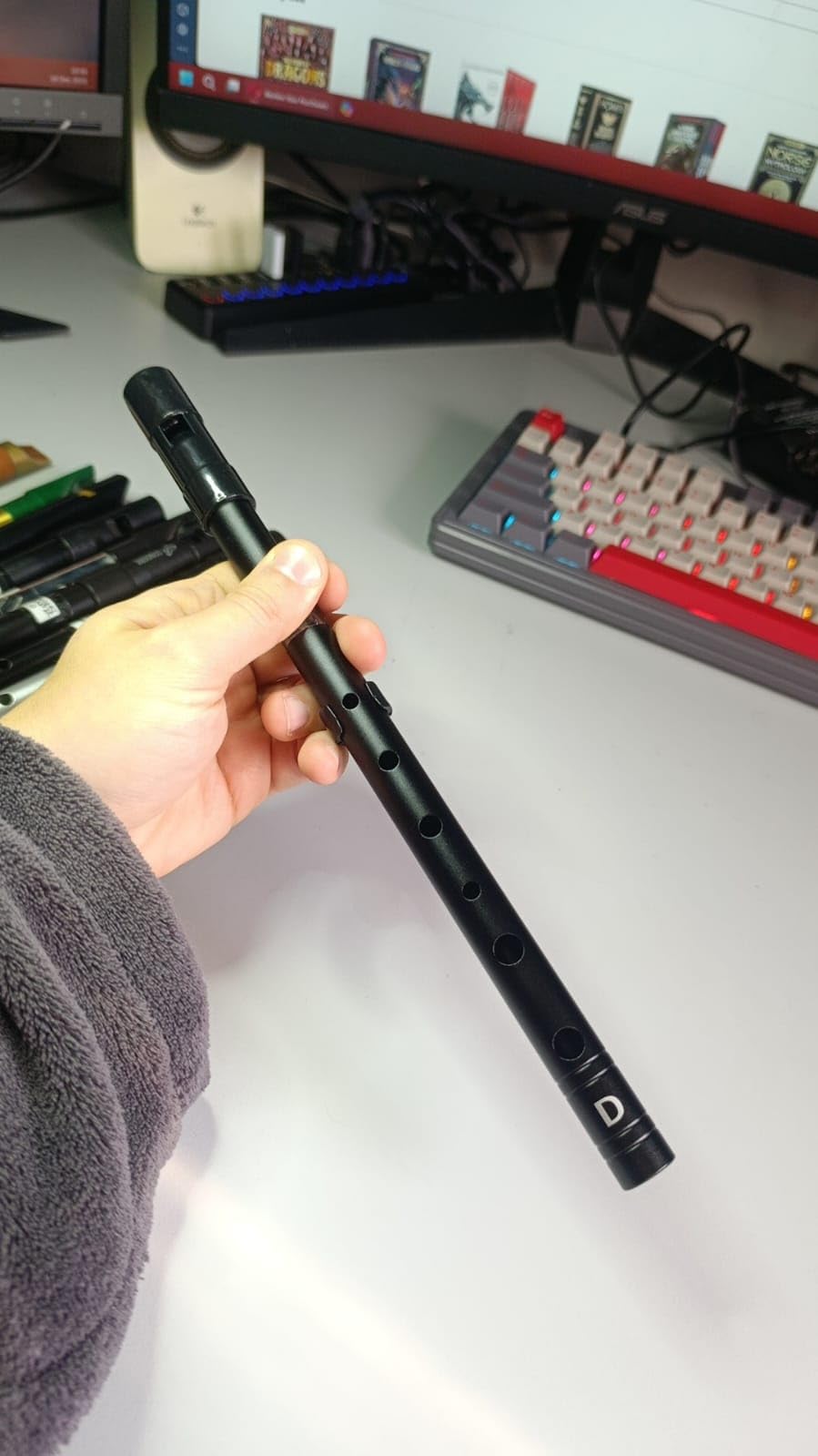 Rayzm Tin Whistle/Irish Whistle, D-Key 6-Hole Aluminum Penny Whistle for Beginners (Black) customer photo 1
