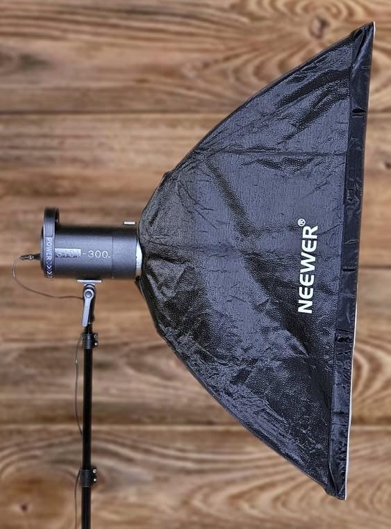 NEEWER 600Ws Studio Monolight Flash Light Kit: 2 Pack S101-300W 5600K Strobe Lights with 150W Modeling Lamps/Bowens Mount/Softboxes/Stands, Reflector/RT-16 Trigger/Bag for Photography Portrait Product customer photo 1