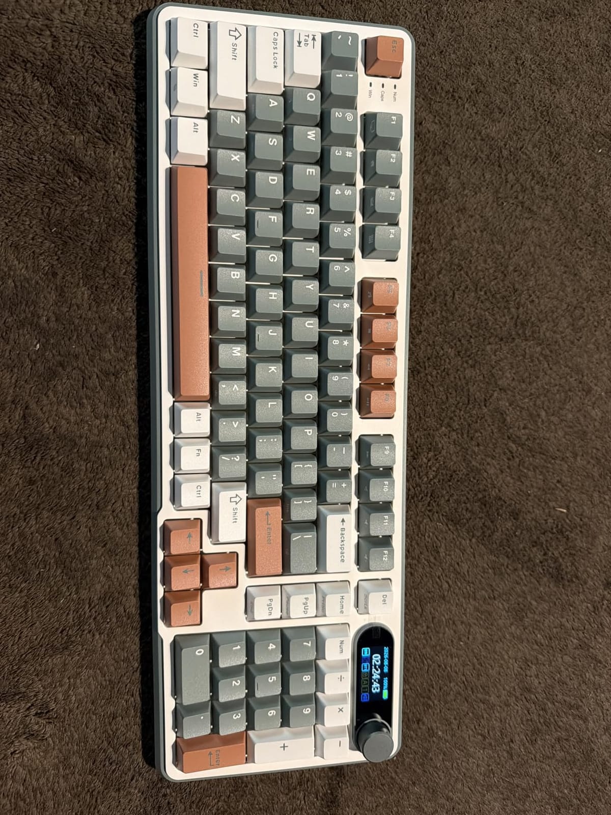 RK ROYAL KLUDGE S98 Wireless Mechanical Keyboard w/Smart Display & Knob | 96% Top Mount RGB Gaming Keyboard BT/2.4G/USB-C, 5-Layer Noise Dampening, Creamy Sound Pre-lubed Switch, Hot Swap, 98 Keys customer photo 2