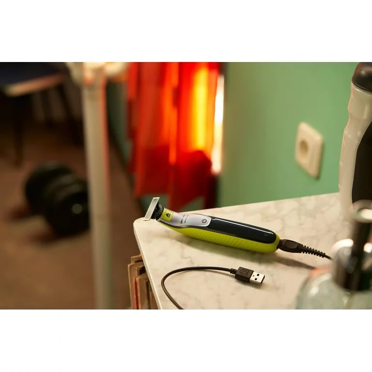 Philips Norelco OneBlade 360 with Connectivity Hybrid Face + Body, Electric Beard Trimmer, Shaver and Body Groomer Kit with 360 Blade Tech, 1x360 Blade, 5-in-1 Comb, Travel Case, Model QP4631/90 customer photo 1