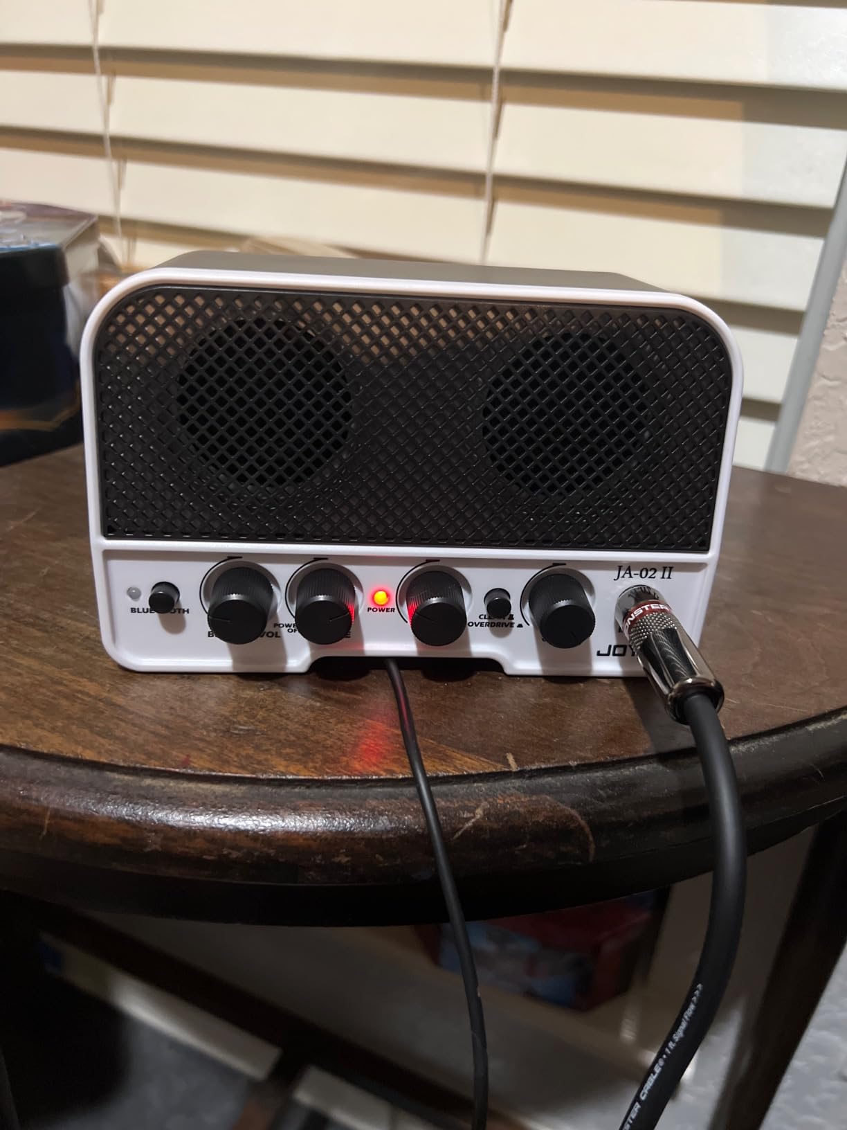 JOYO 5W Mini Guitar Amp Portable Electric Guitar Practice Amplifier with Bluetooth 5.0, Clean/Overdrive Channels, Rechargeable Battery, AUX & Headphone Out (JA-02 II Black) customer photo 2