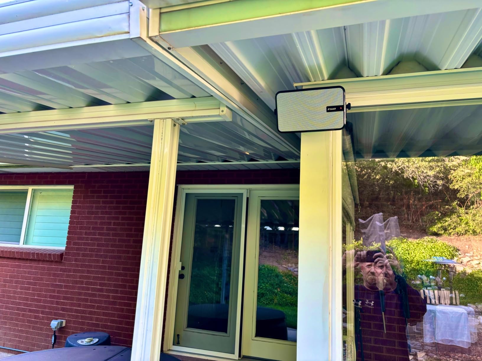Inwa Outdoor Bluetooth Speakers, IPX5 Waterproof 400W Wall Mount Speaker, Powerful Indoor/Outdoor Sound System, Wireless Sync Up to 100 Speakers, Suitable for Patio/Porch/Gazebo/Garage(MZ-621, Pair) customer photo 1