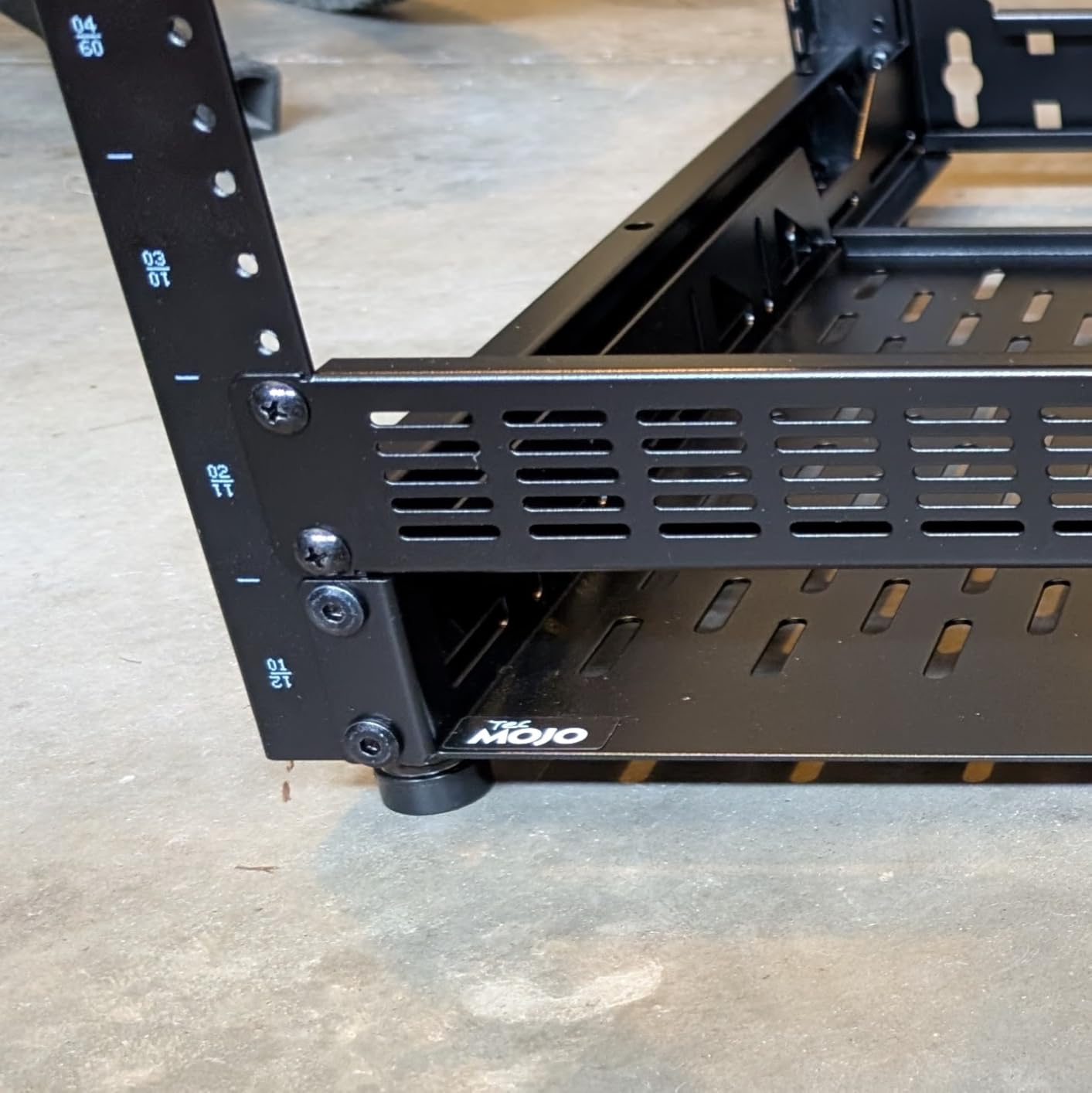 Tecmojo 12U Open Frame Network Rack for IT & AV Gear, AV Rack Floor Standing or Wall Mounted, with 2 PCS 1U Rack Shelves & Mounting Hardware customer photo 2