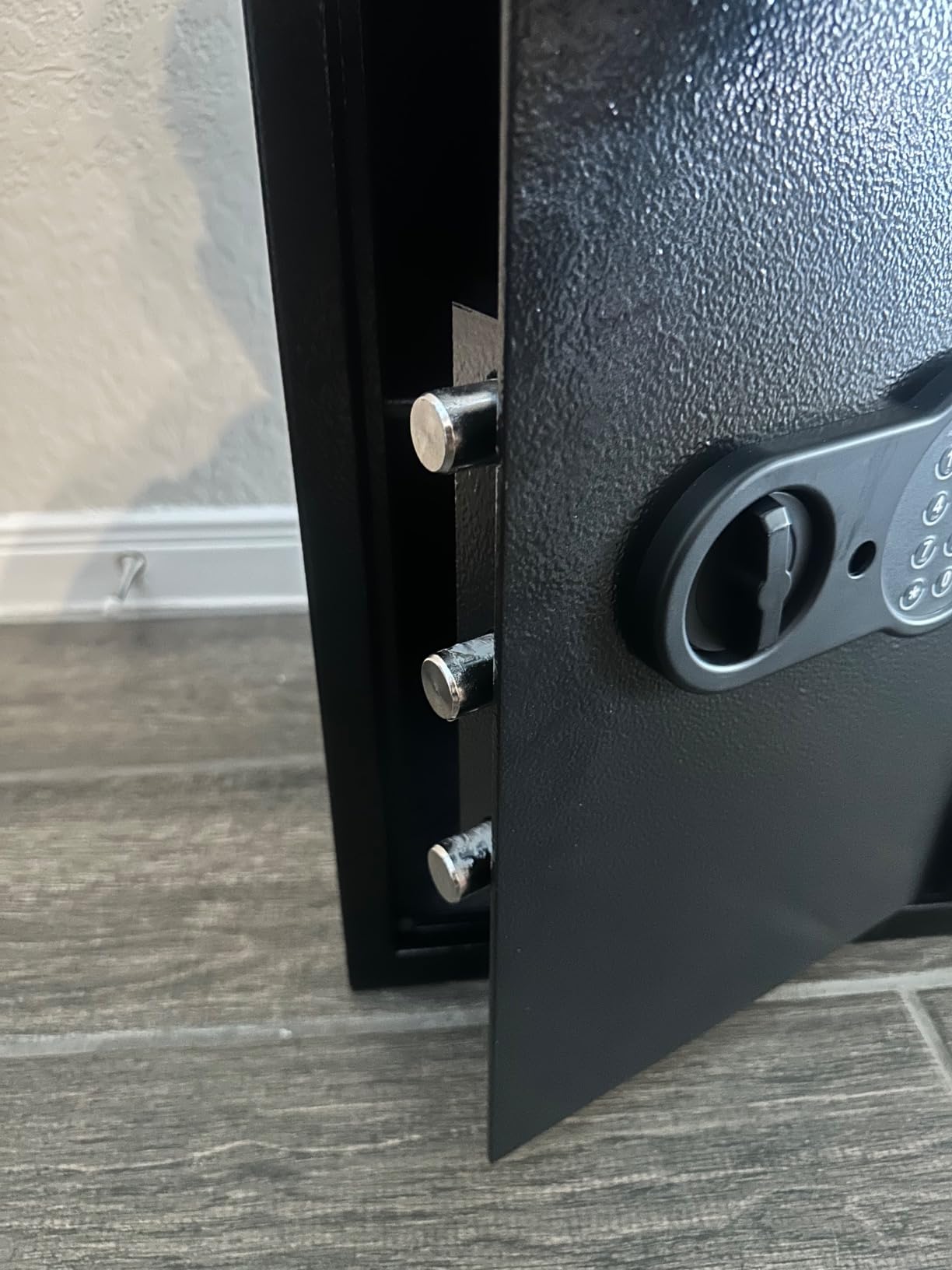 Mitlvge 23.62'' Tall Extra Large Home Safe Box with Fireproof Waterproof Document Bag customer photo 2
