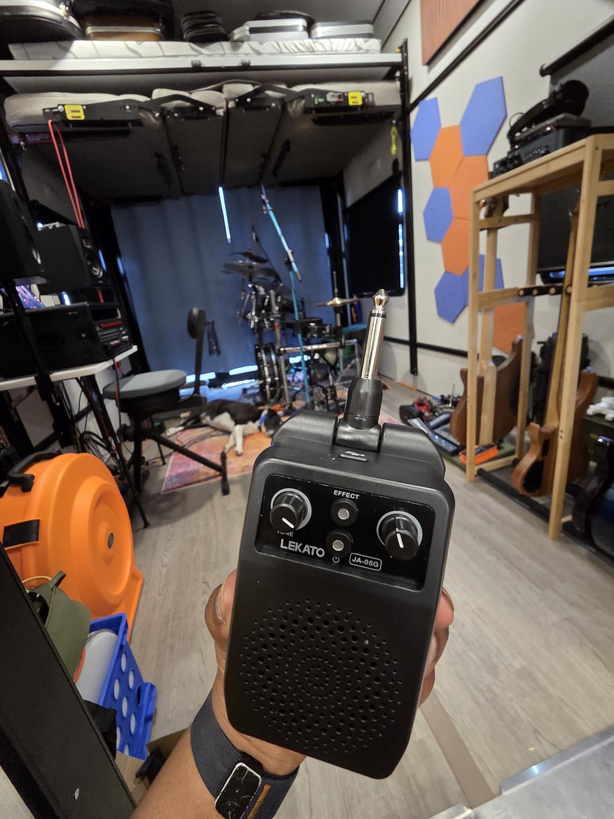 LEKATO Mini Electric Guitar Amp 5W, Portable Guitar Amp Bluetooth with Built-in 4 Effects, Clean Distortion Overdrive Reverb, Rechargeable Small Amplifier for Practice, Black (JA-05G) customer photo 1