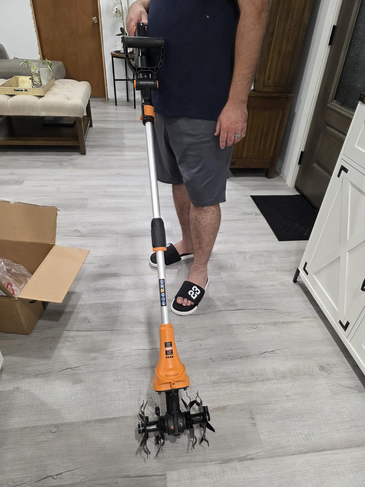 Alloyman 20V Cordless Tiller Cultivator, 360RPM Electric Garden Tiller, with 2 * 4.0Ah Batteries & Charger, 9In Tilling Width and 6.6In Depth Garden Rototiller customer photo 1