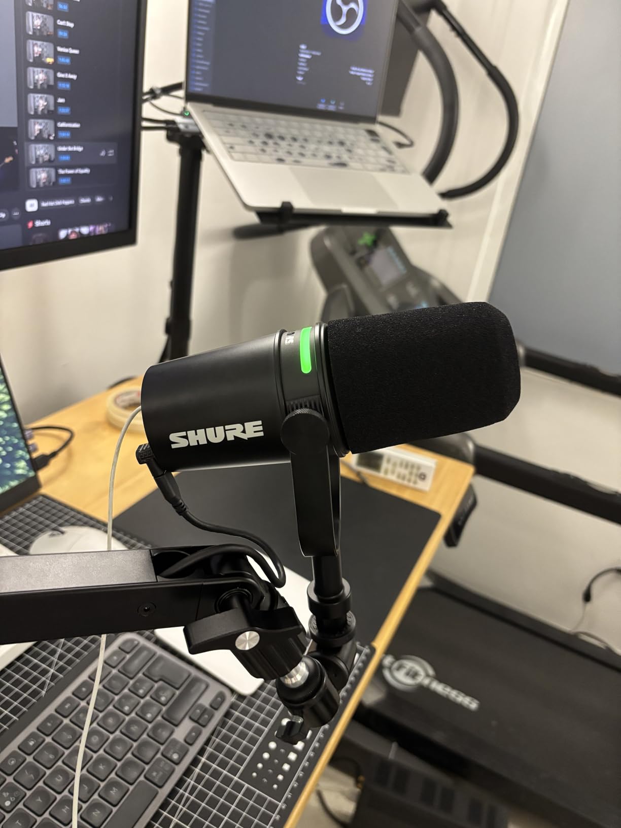 Shure MV7+ USB-C & XLR Podcast Dynamic Microphone - Black | USB-C and XLR dynamic mic with LED touch panel, auto level and pop filter for podcasting, streaming and recording customer photo 1