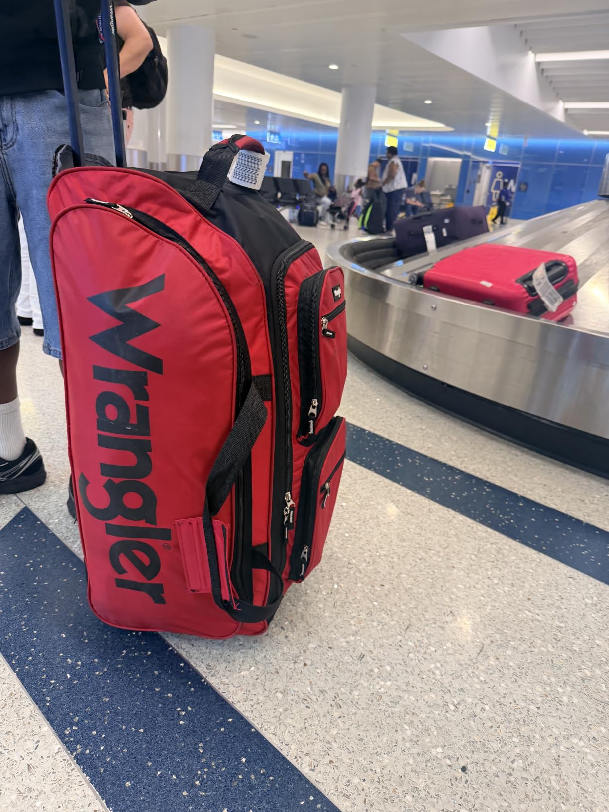 Wrangler Wesley Rolling Duffel Bag customer photo 2