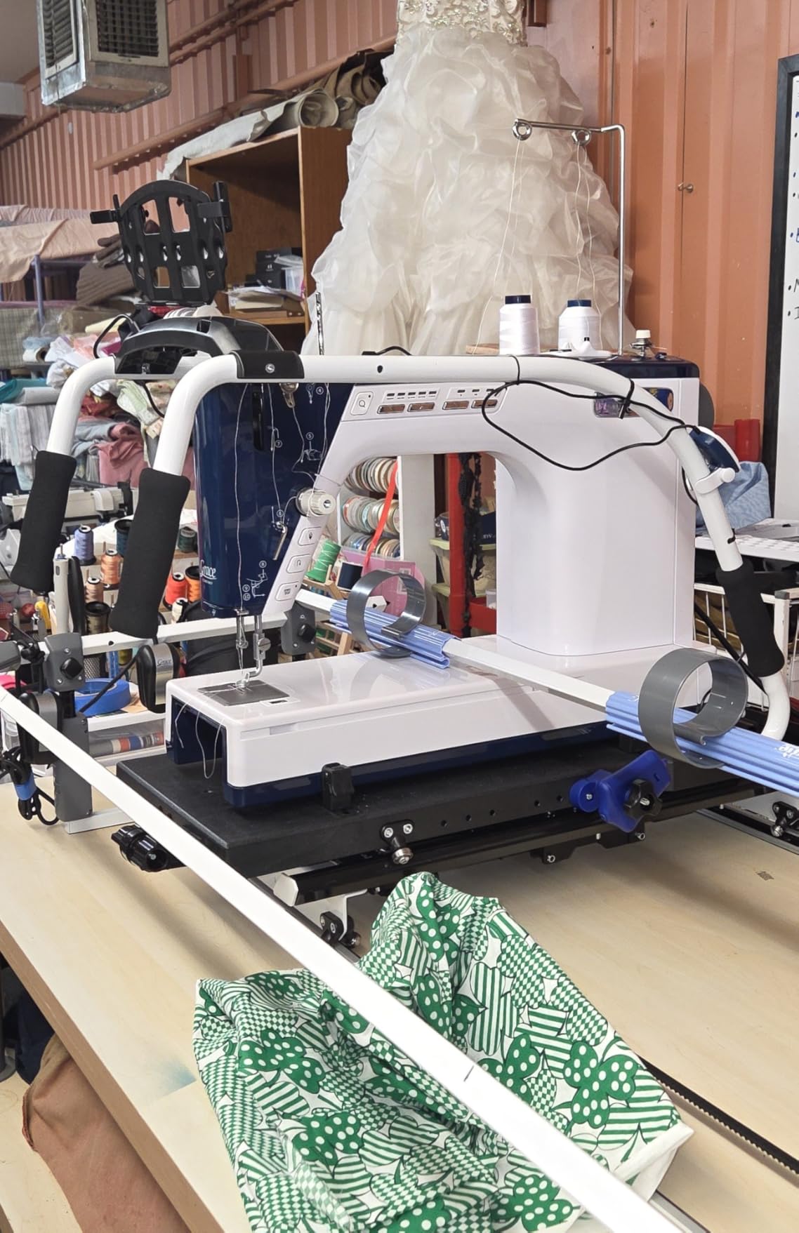 Little Rebel Sewing and Quilting Machine with Built-in Stitch Regulation customer photo 1