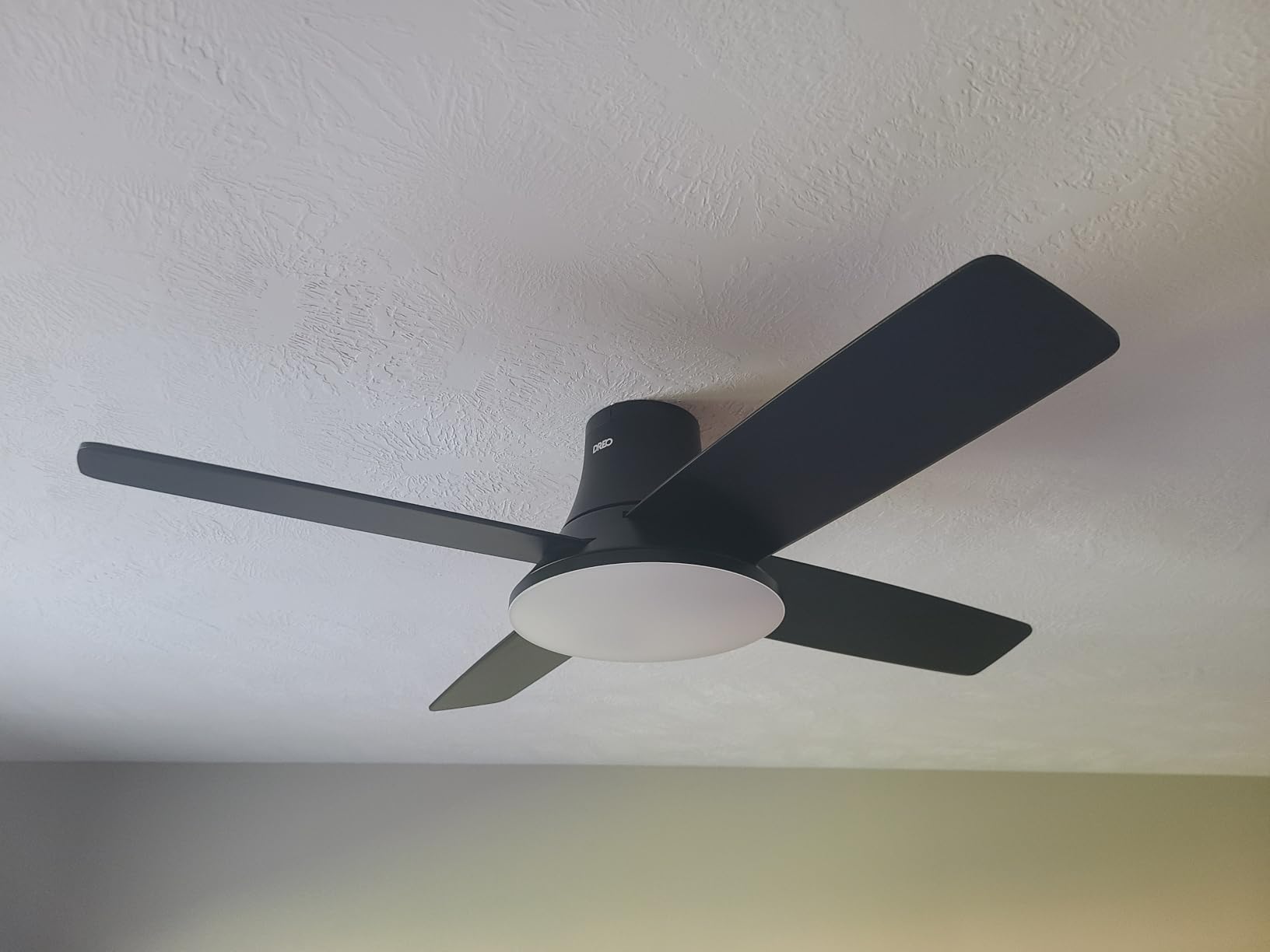 DREO Ceiling Fan, 44 Inch Low Profile Ceiling Fan with Light and Remote, 5CCT LED, 6-Level Dimmable, 6-Speed, Reversible Motor, 22 dB, Timer, Easy-Install, Black Flush Mount for Bedroom customer photo 1