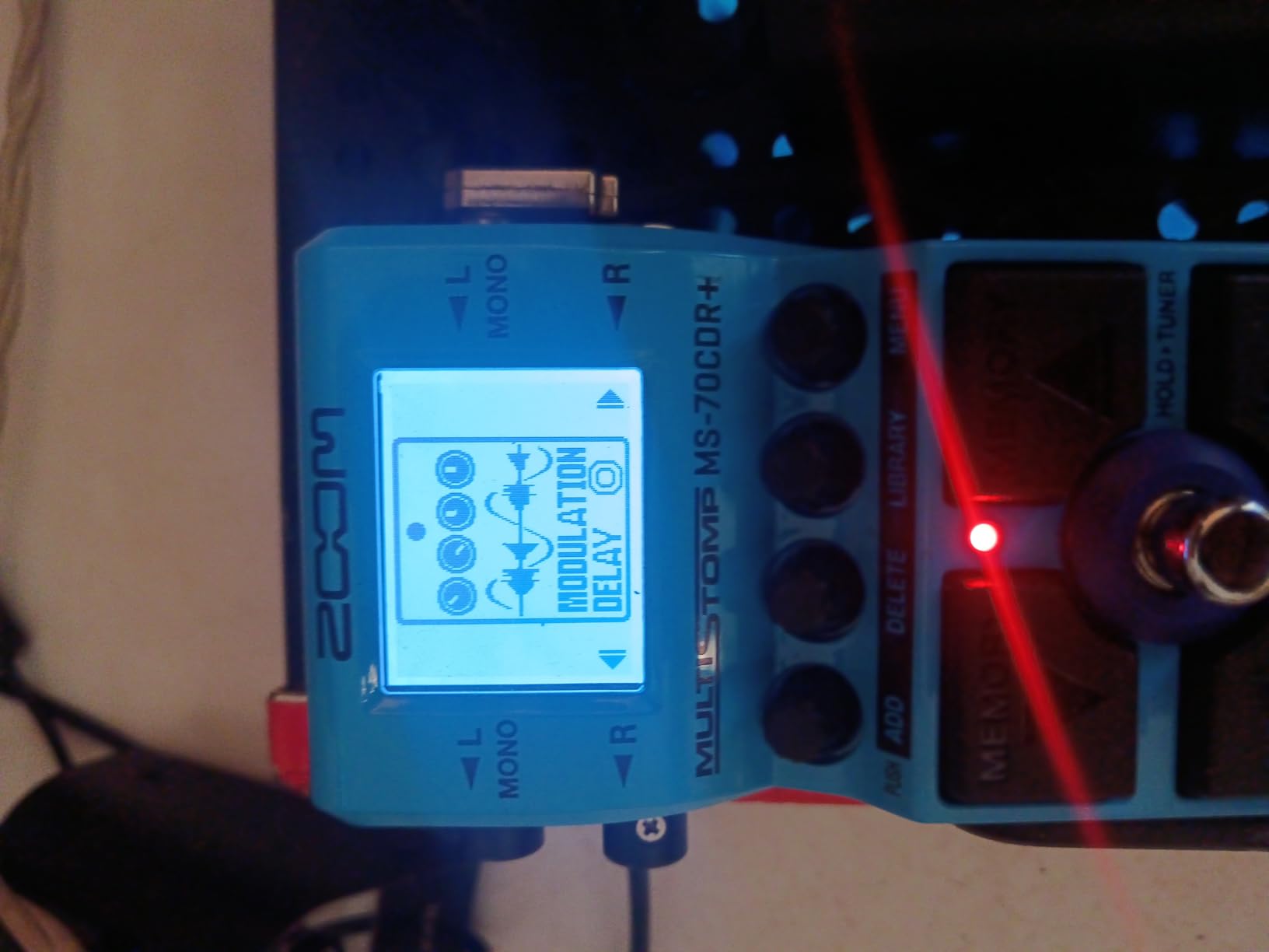 Zoom MS-70CDR+ MultiStomp for Guitarists with Chorus, Delays & Reverbs customer photo 1