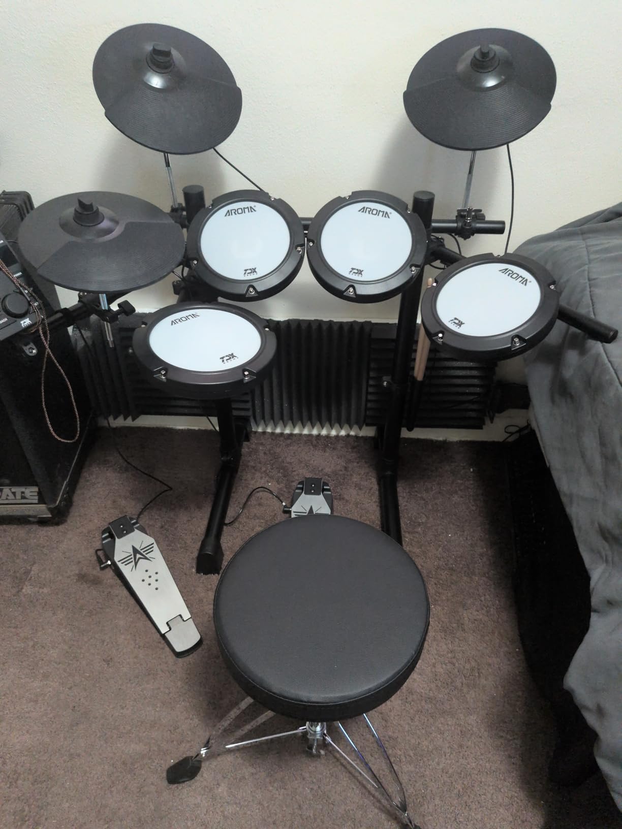 AROMA TDX-18 Electronic Drum Set with 4 Quiet Mesh Drum Pads, 2 Switch Pedal, Portable and Solid Drum Set with, Bluetooth, Drum Throne, Headphones and Sticks customer photo 2