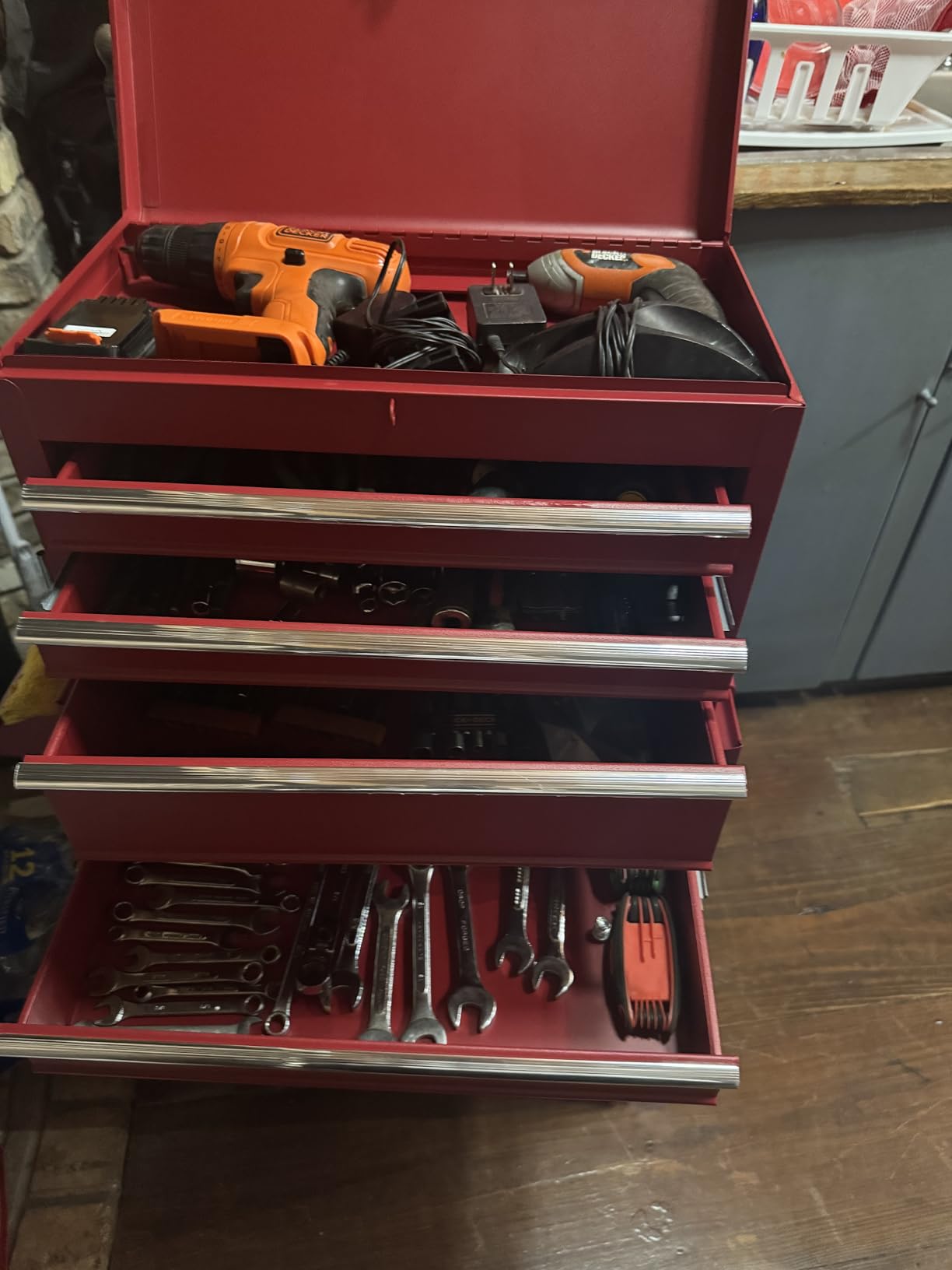 Winado 4-Drawer Rolling Tool Chest, 2-in-1 Large Storage Toolbox, Red | Detachable Top Cabinet, Lockable Wheels, Hooks, Metal Tool Organizer Box for Garage, Workshop, Warehouse & Repair Shop customer photo 2
