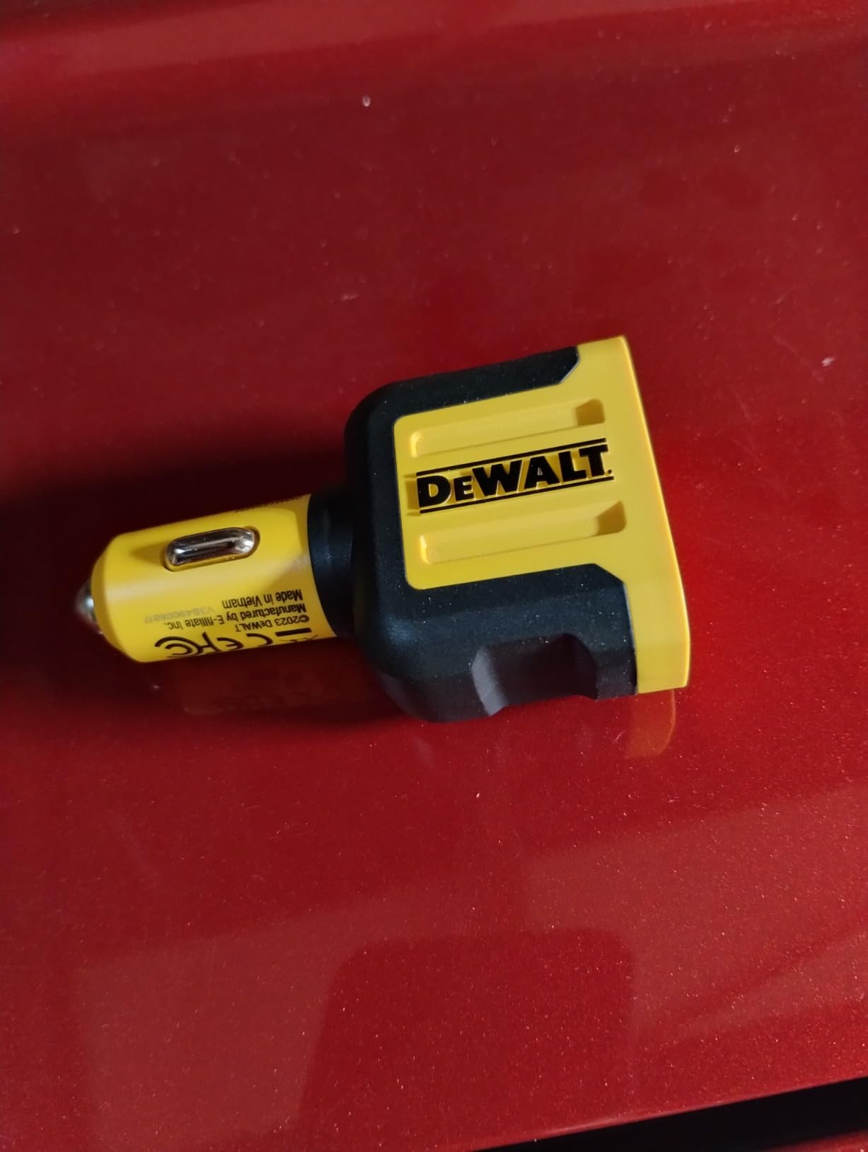 DEWALT Heavy Duty USB C Car Charger, 120W 2-Port PD 3.0 Type C Adapter, PPS Fast Charging w/Power Delivery for iPhone 17 16 15 14 13 Pro Max Mini Galaxy S22/S20/S10 Pixel iPad/iPad mini customer photo 1