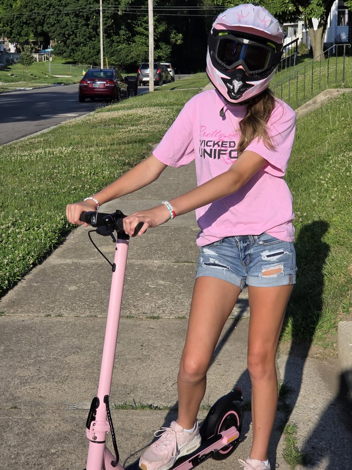 iScooter Electric Scooter for Adults, Foldable E-Scooter for Commuting, Cruise control, Smart App, dual braking, LED lights, and easy folding for daily commuting, campus travel and city rides customer photo 2